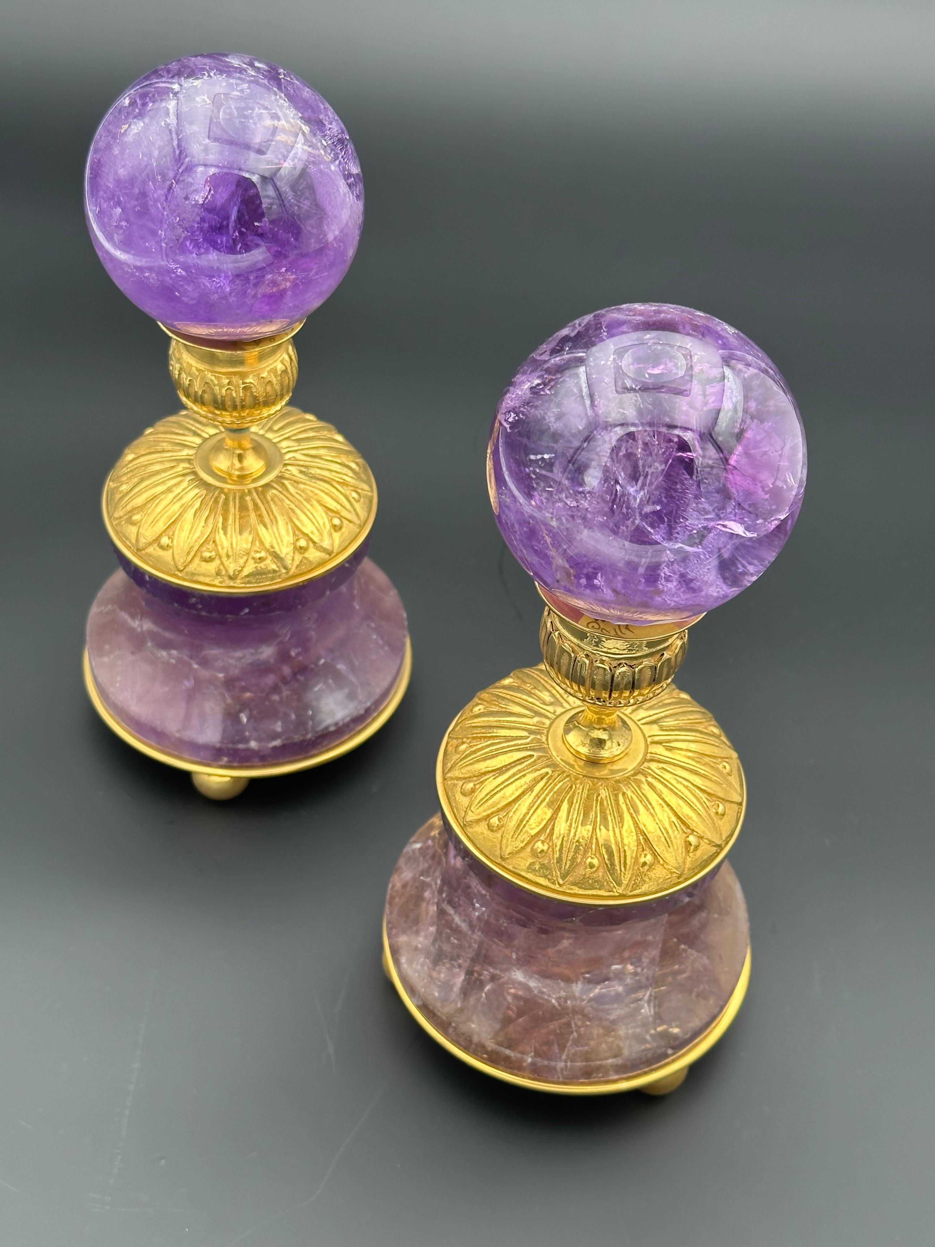 Amazing pair of amethyst spheres with their amethyst supports.
The supports could be also used separately as candlesticks.
Made in FRANCE 
