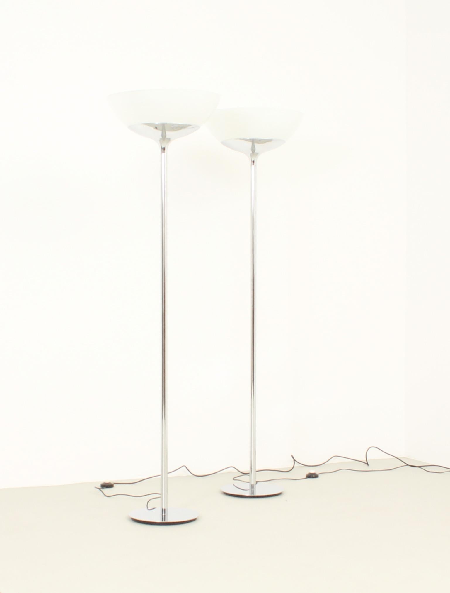 Pair of Aminta Floor Lamps by Emma Scheinberger, Italy, 1966 In Good Condition For Sale In Barcelona, ES