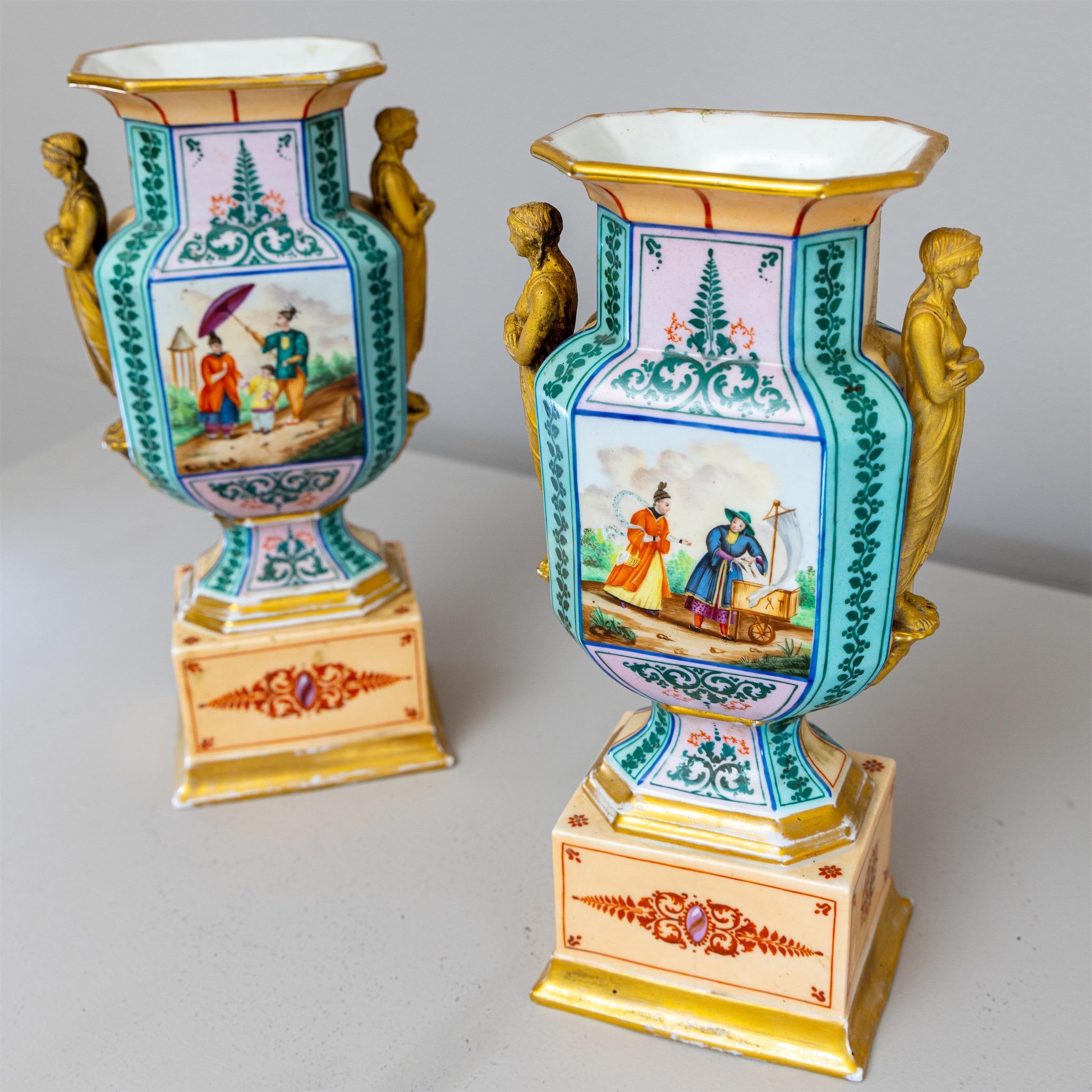 Pair of Ceramic Amphoras with figurative Scenes, Blue and Gold, around 1830 For Sale 3