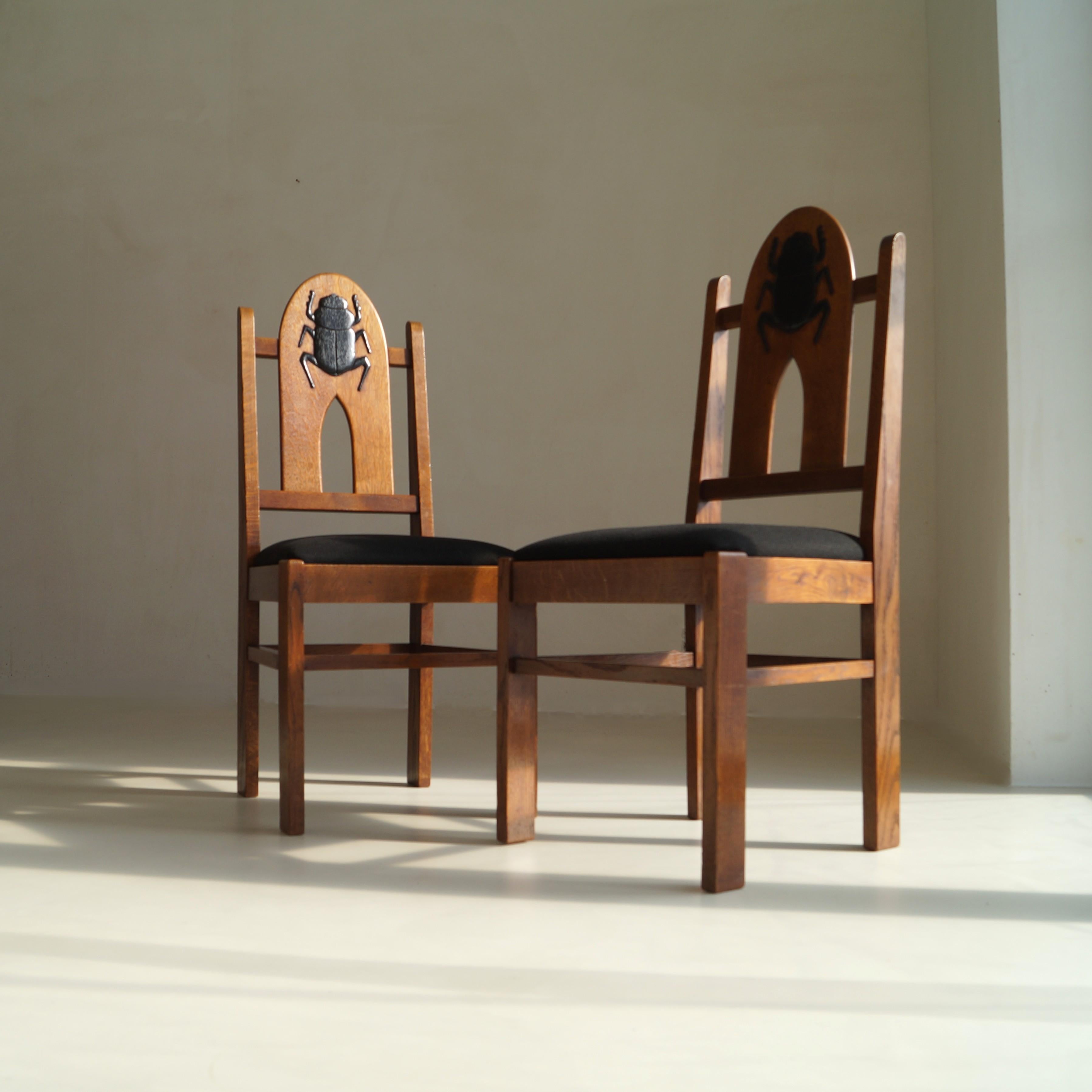 Pair of Amsterdam School Chairs with 'Egyptomania' Scarabs on backrest, c. 1925 For Sale 5