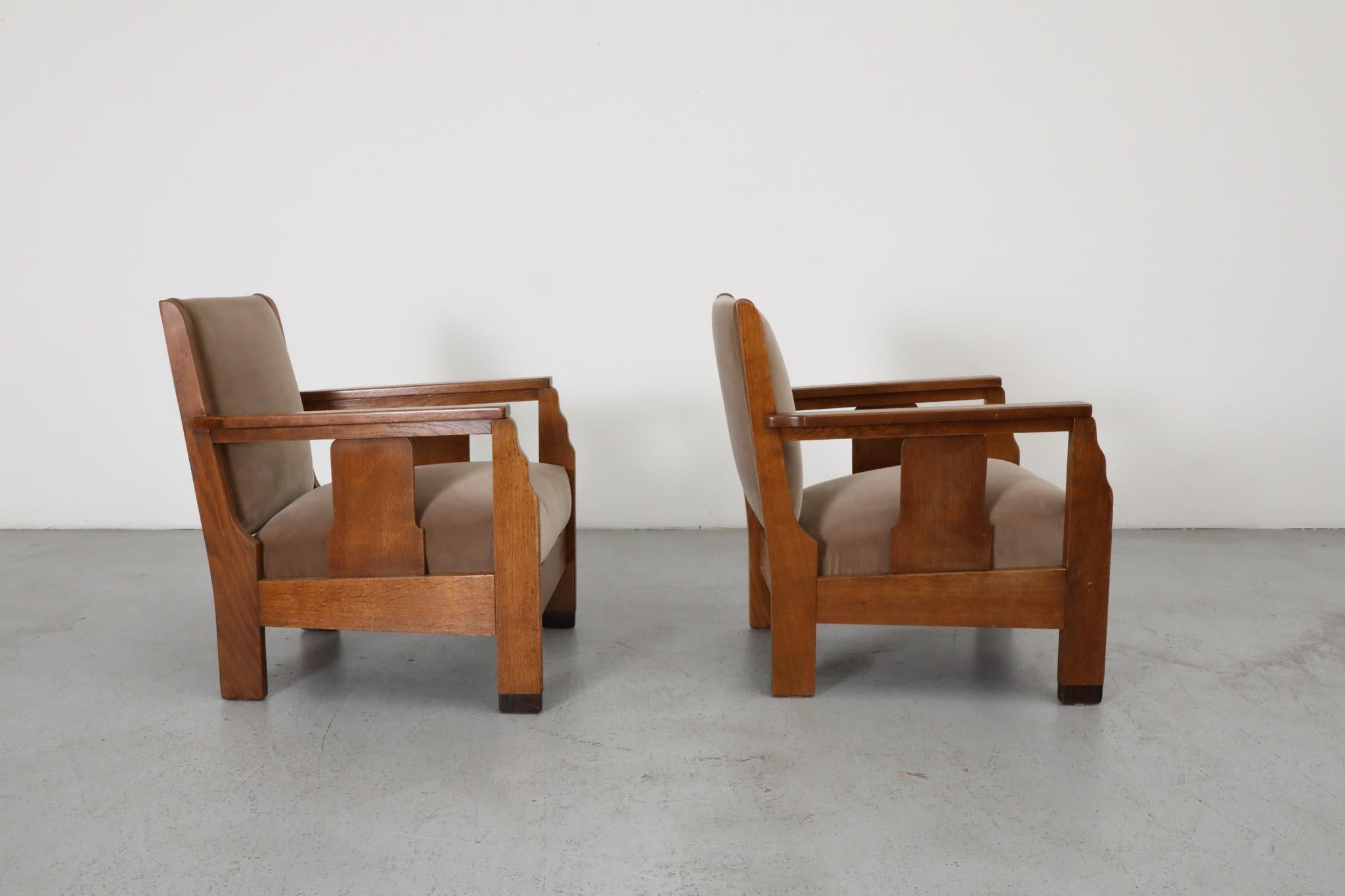 Paire de chaises longues d'école d'Amsterdam avec assise en velours jute et bois Art déco en vente 2