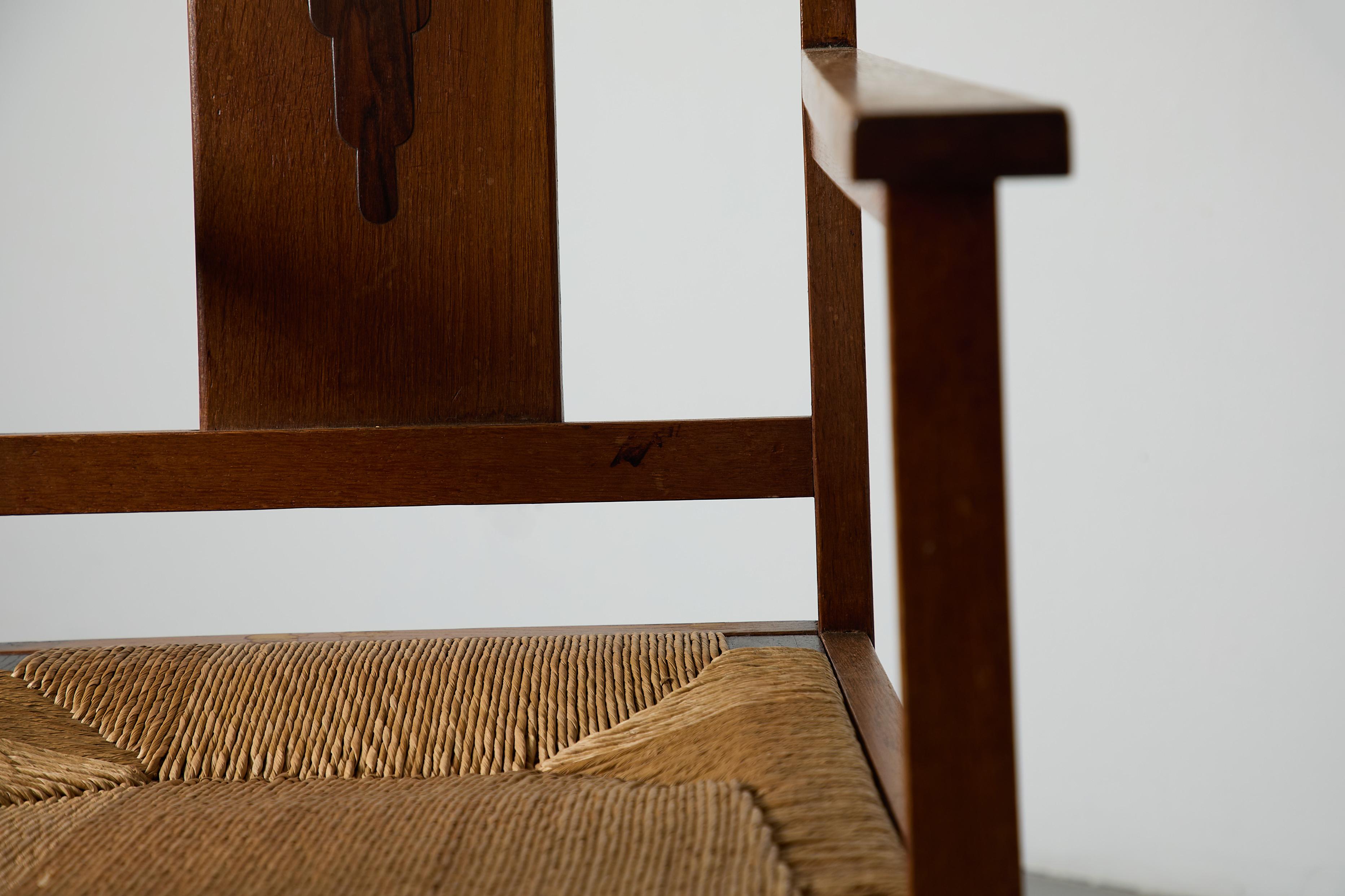 Paire de chaises à accoudoirs en chêne et jonc de l'école d'Amsterdam en vente 7