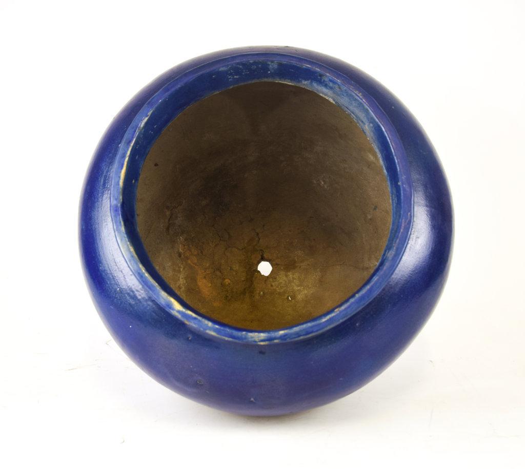 Asiatique Paire de vases anciens en terre cuite bleue:: de fabrication orientale:: 19e siècle en vente