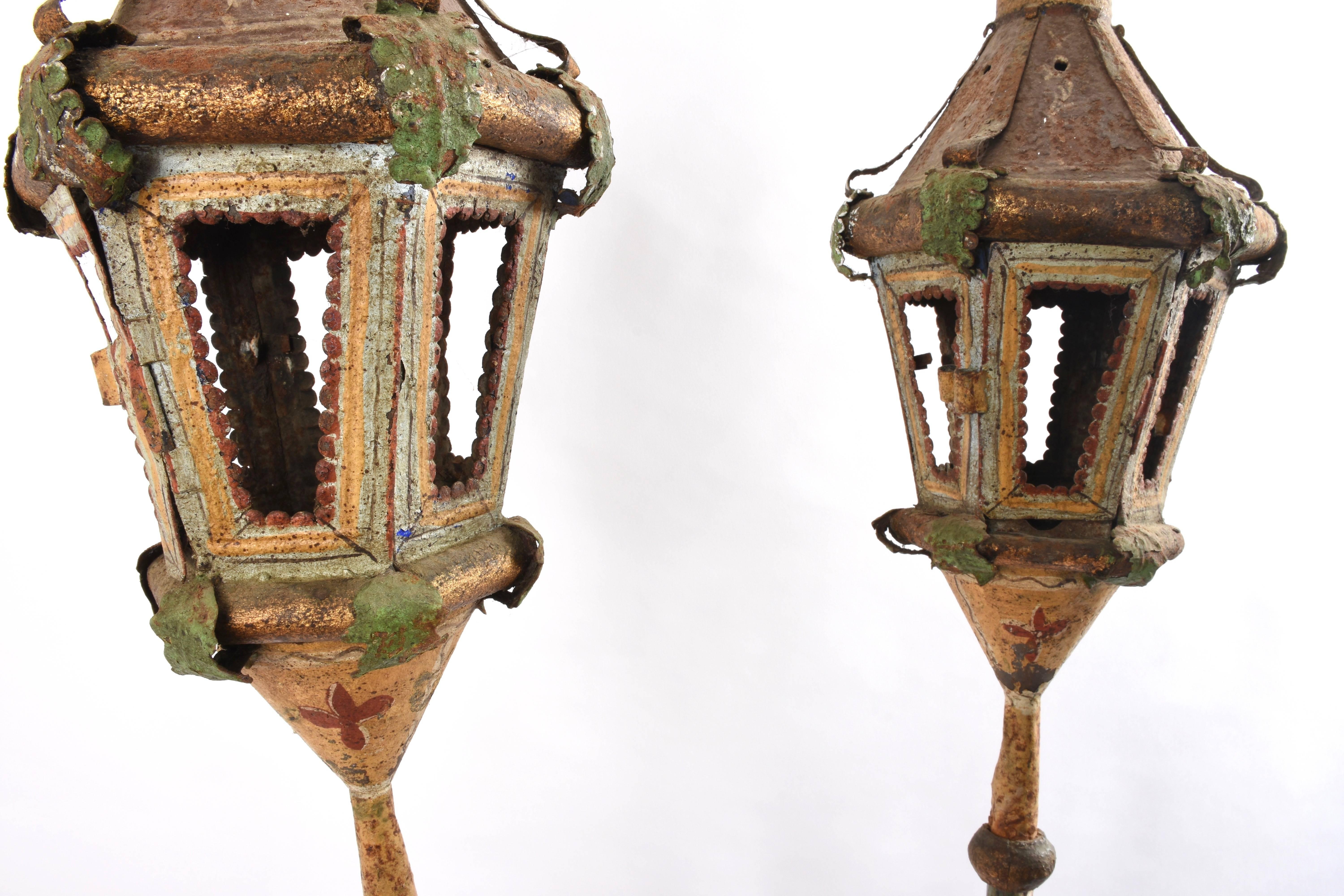 Pair of Ancient Processional Lantern Lamp, Painted Sheet Metal Venice, 1700 Era 1