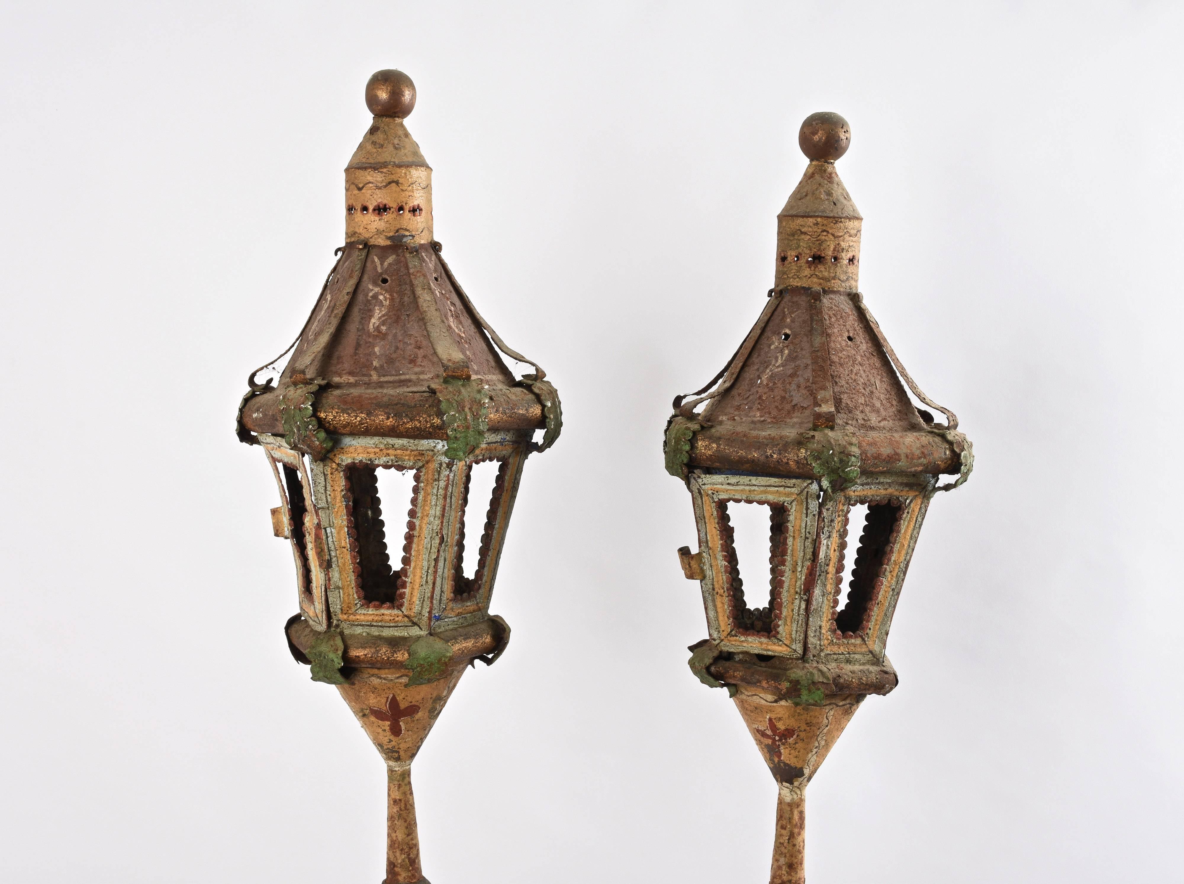 Beautiful pair of processional lanterns painted metal and stick, Late 1700s, Venice.