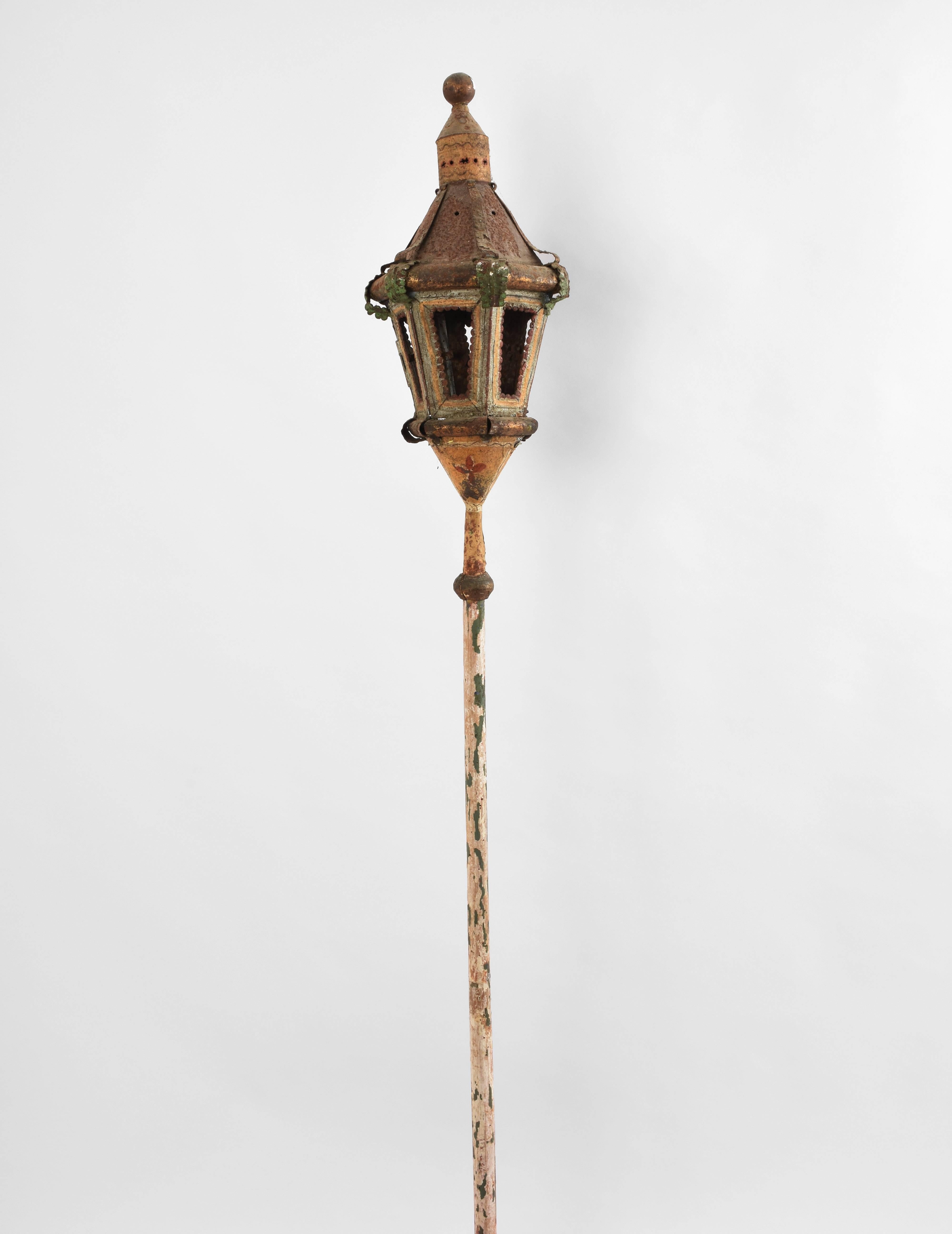 1700 lantern