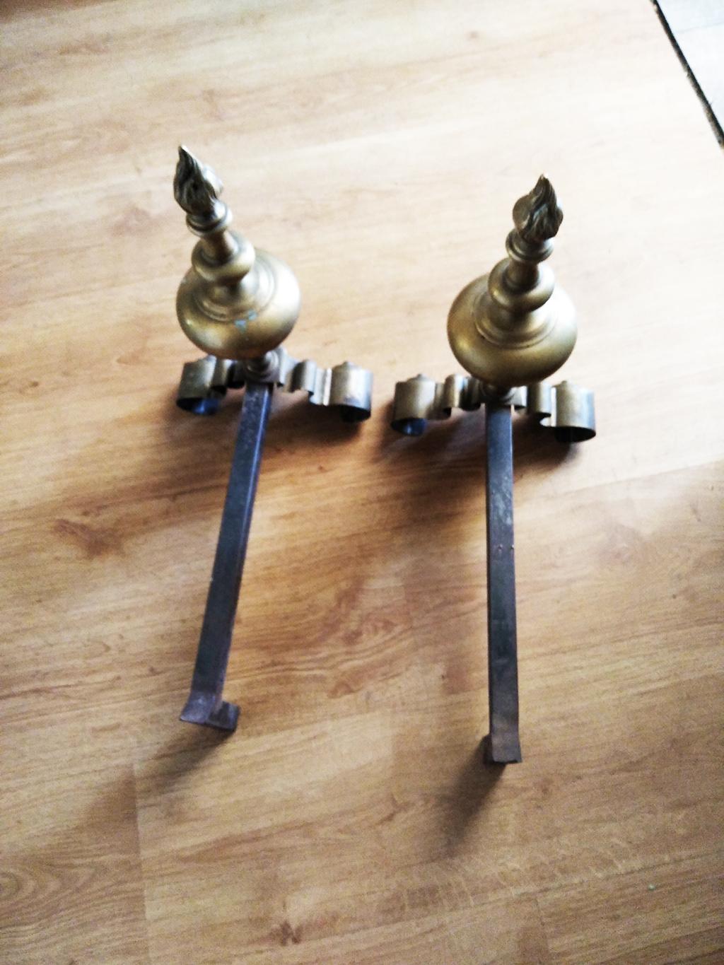 Andirons, laiton et fer, ou bronze Bon Queen Anne, Angleterre en vente 2