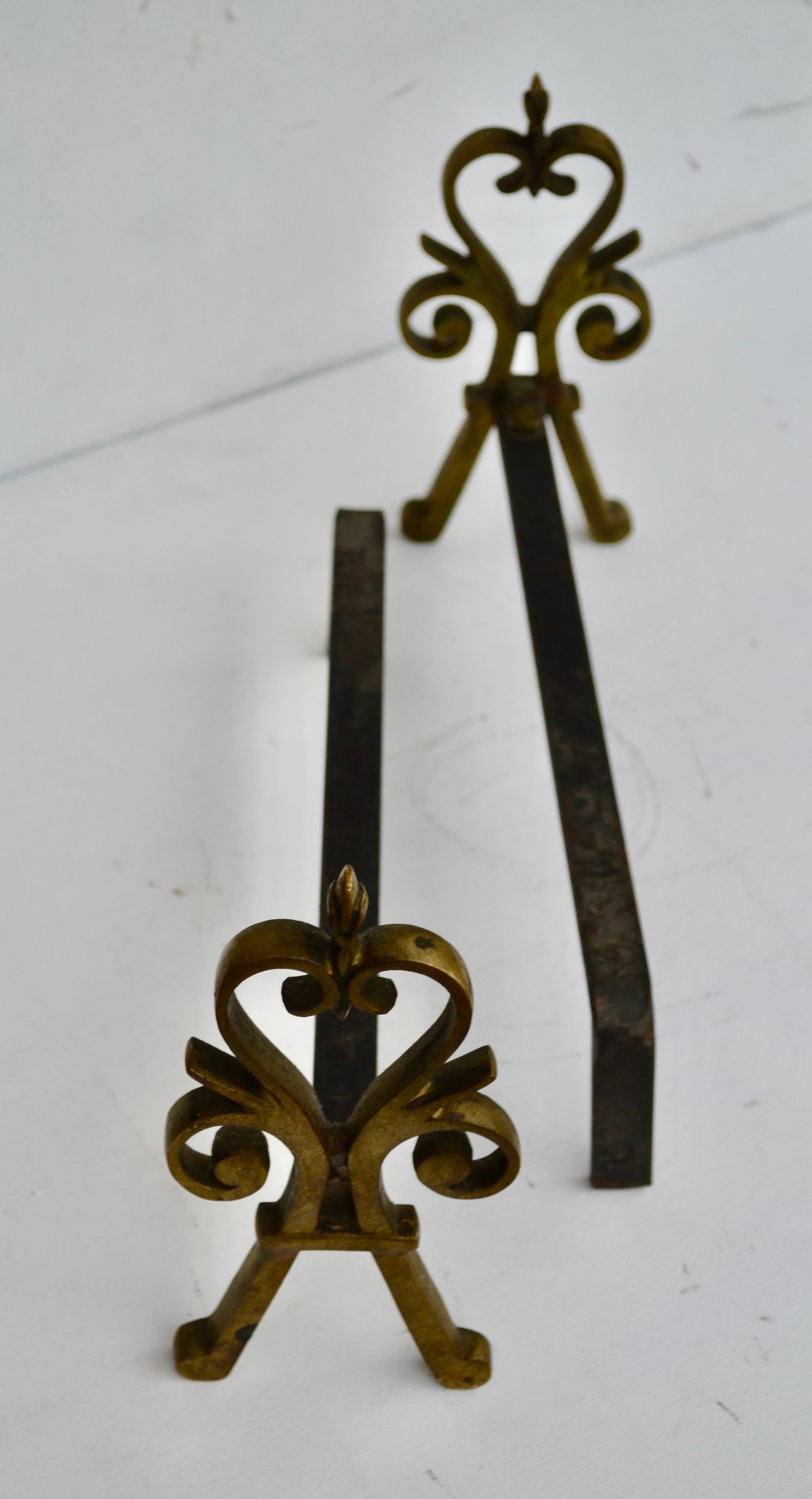 Francese Coppia di androni in bronzo e acciaio Francia, 1950 circa in vendita