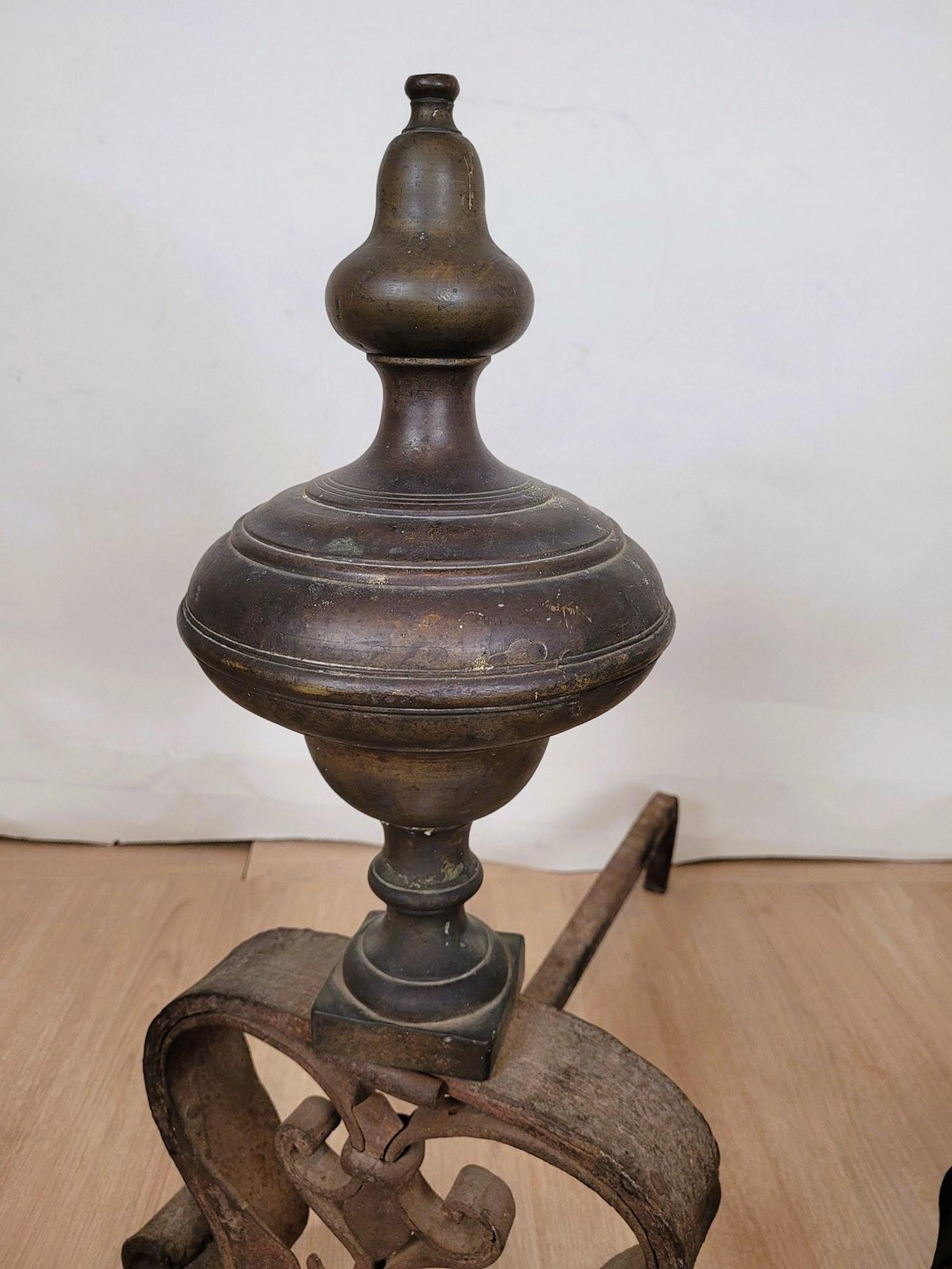 Paar Feuerböcke aus Bronze und Schmiedeeisen, 19. Jahrhundert im Zustand „Gut“ im Angebot in MARSEILLE, FR