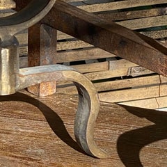 Paire de chenets en fonte et bronze, France, 20ème siècle