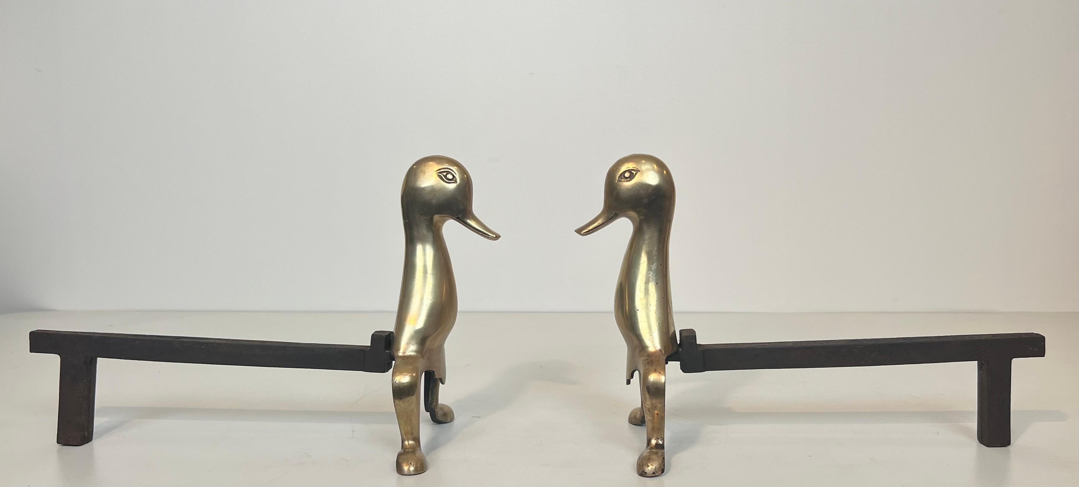 Pair of Andirons Representing Stylized Ducks in Brass In the Taste of Claude and In Good Condition For Sale In Marcq-en-Barœul, Hauts-de-France