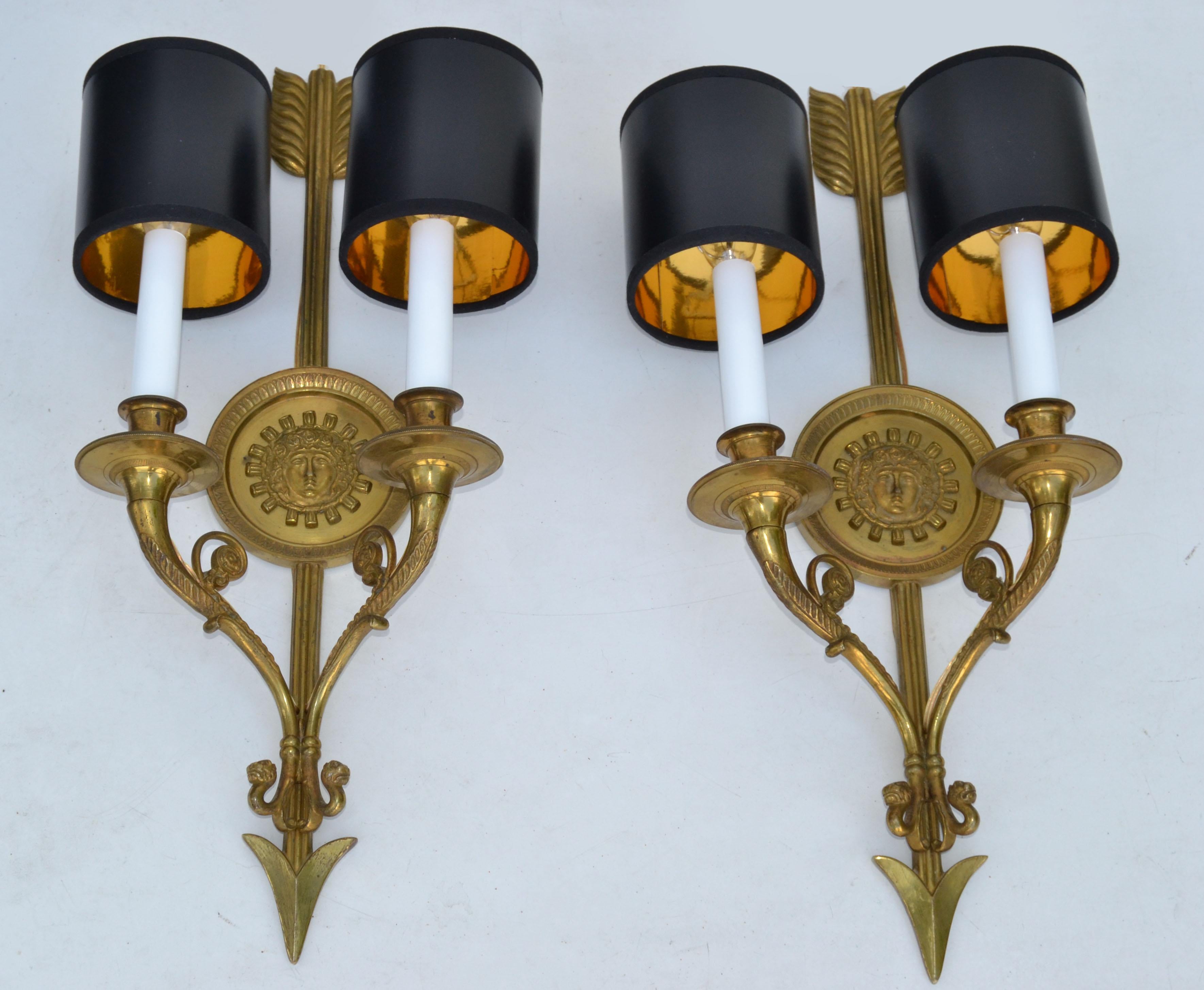 Pair of Andre Arbus Bronze Arrow Sconces 2 Lights, Wall Lamp French Neoclassical In Good Condition For Sale In Miami, FL
