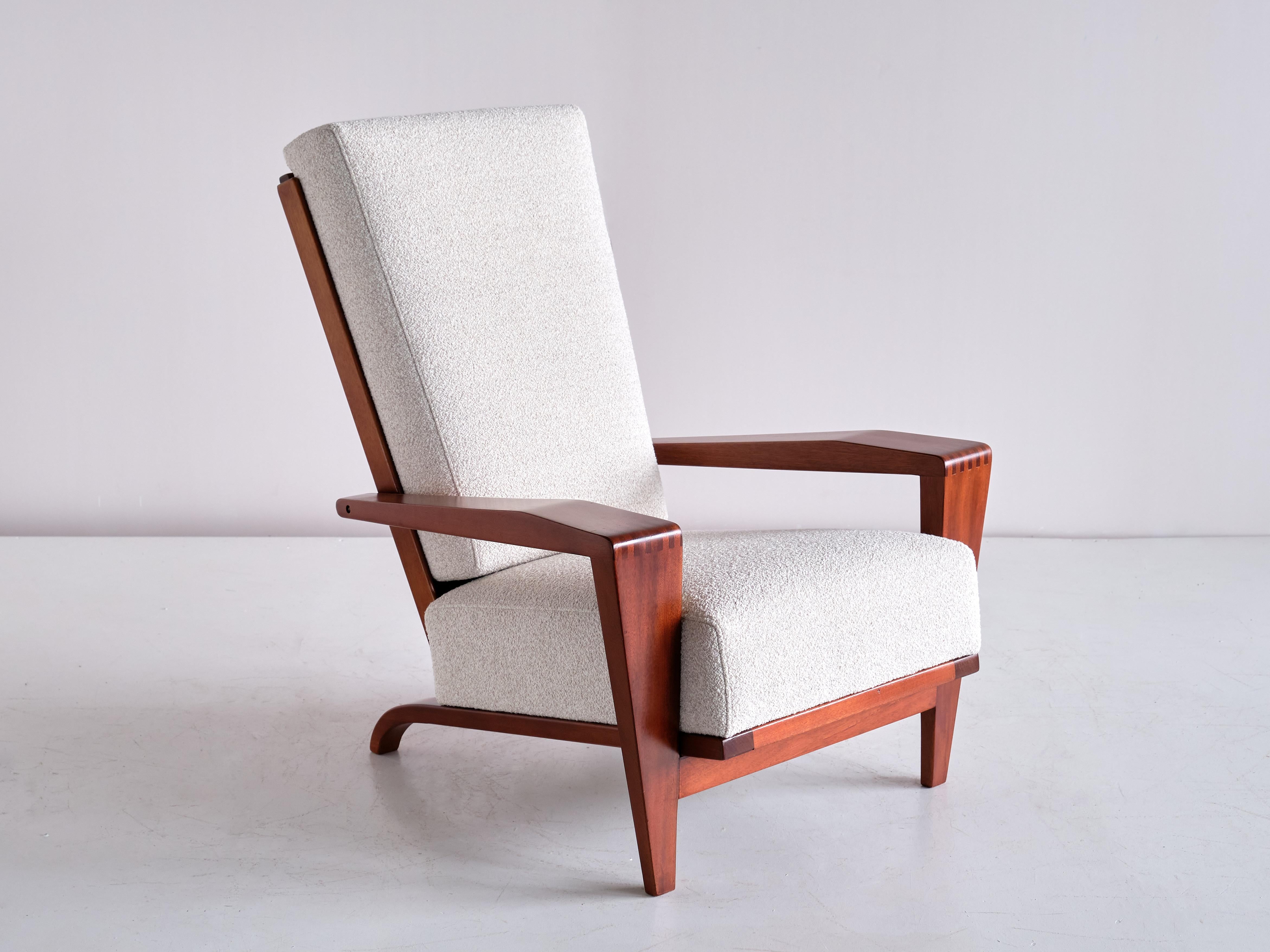 Pair of André Sornay Armchairs in Sapele Mahogany and Bouclé, France, 1950s In Good Condition For Sale In The Hague, NL