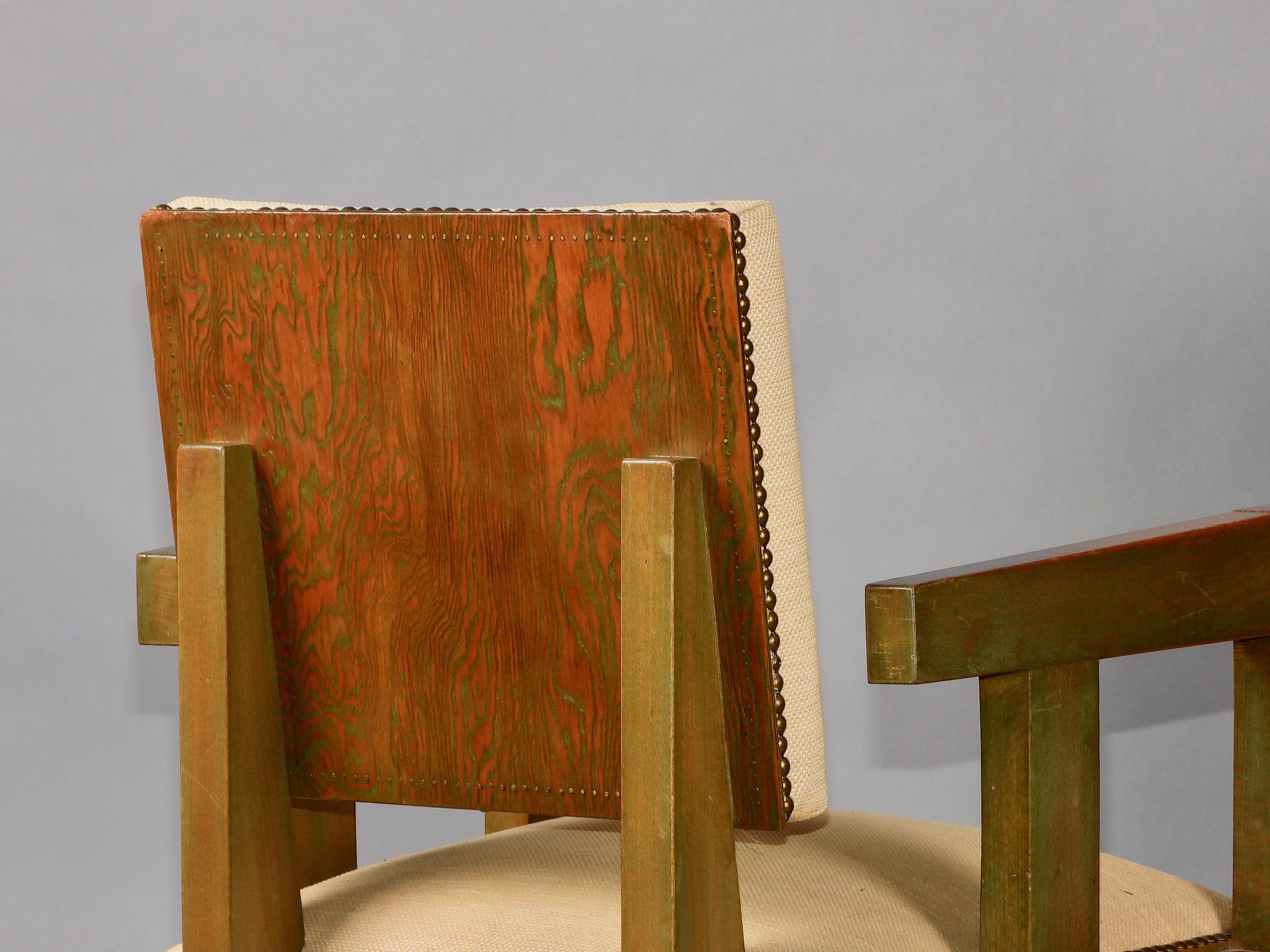Français Paire de chaises pont Andre Sornay en pin de l'Oregon teinté, bois ébénisé en vente