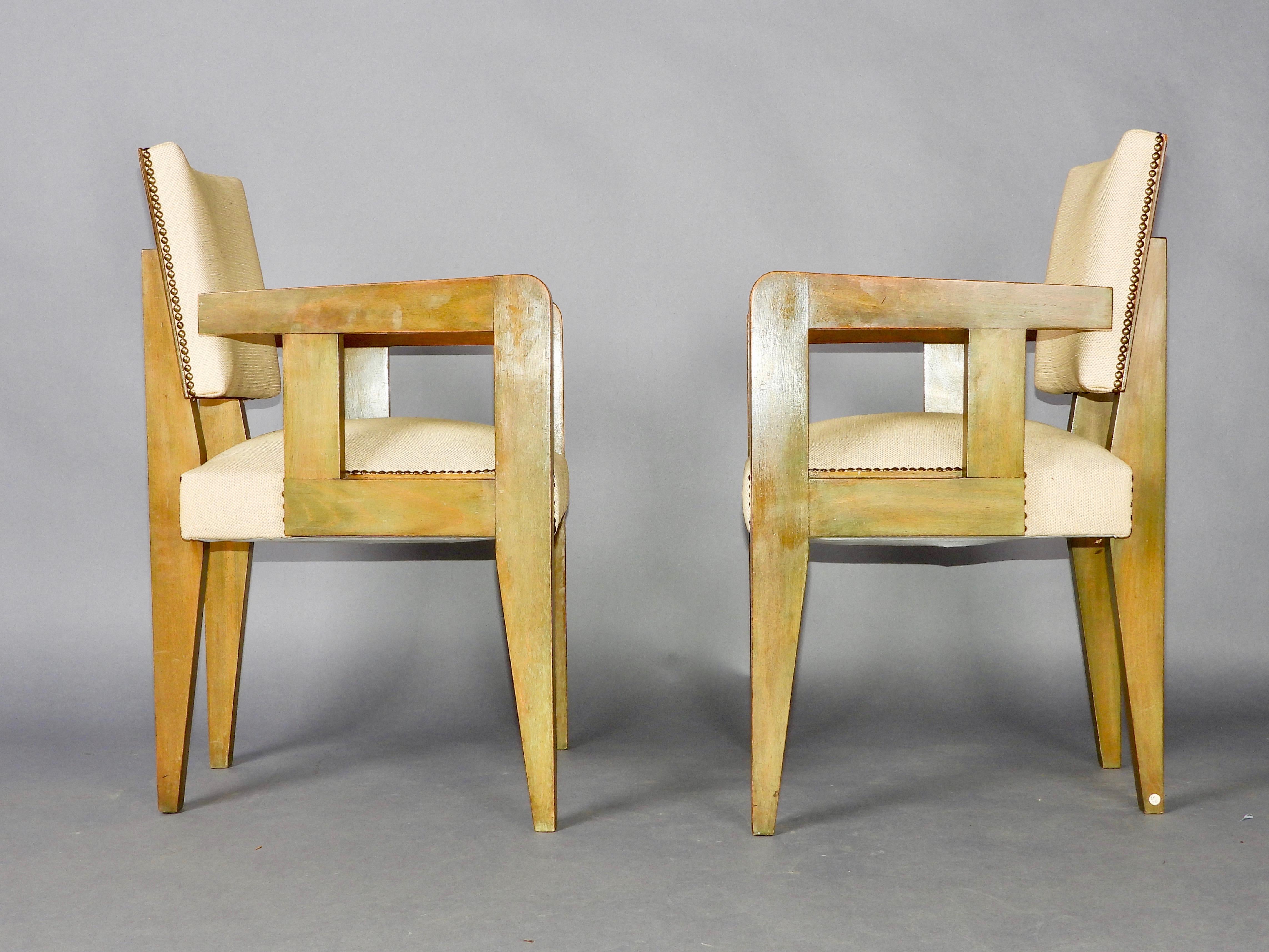 Bois Paire de chaises pont Andre Sornay en pin de l'Oregon teinté, bois ébénisé en vente