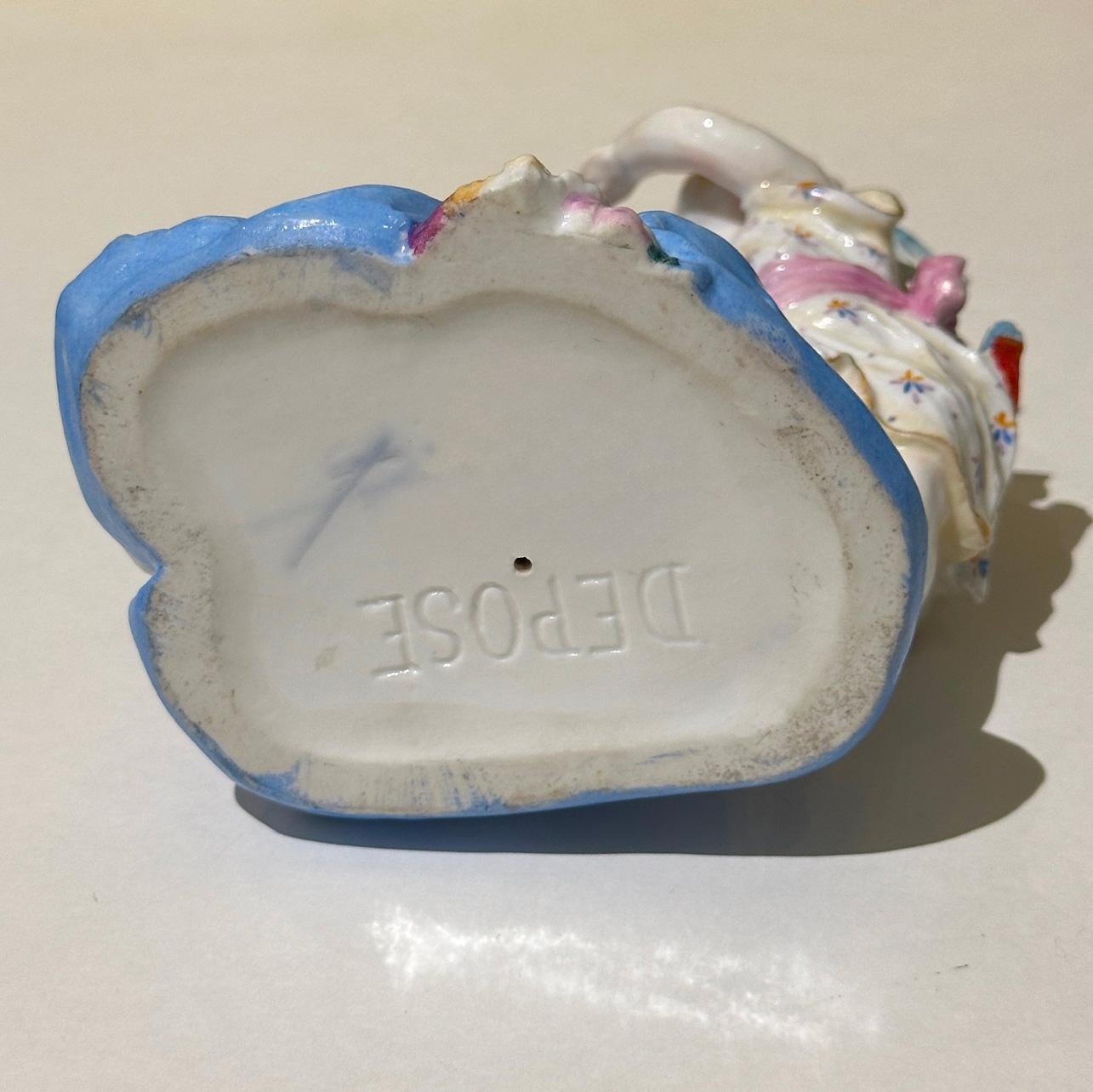 Porcelaine Porte-menu peint à la main, paire d'anges de style Meissen en vente