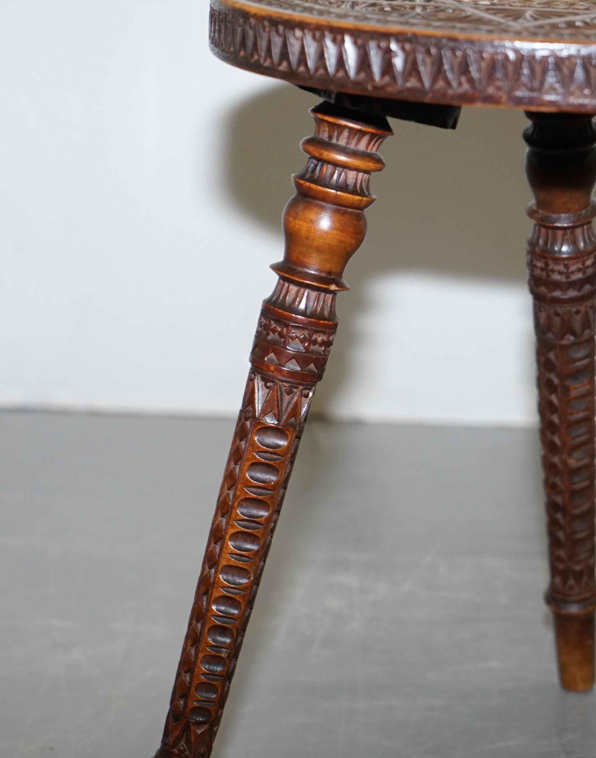 Pair of Anglo-Indian Hand Carved Hardwood 19th Century Side End Lamp Wine Tables 14