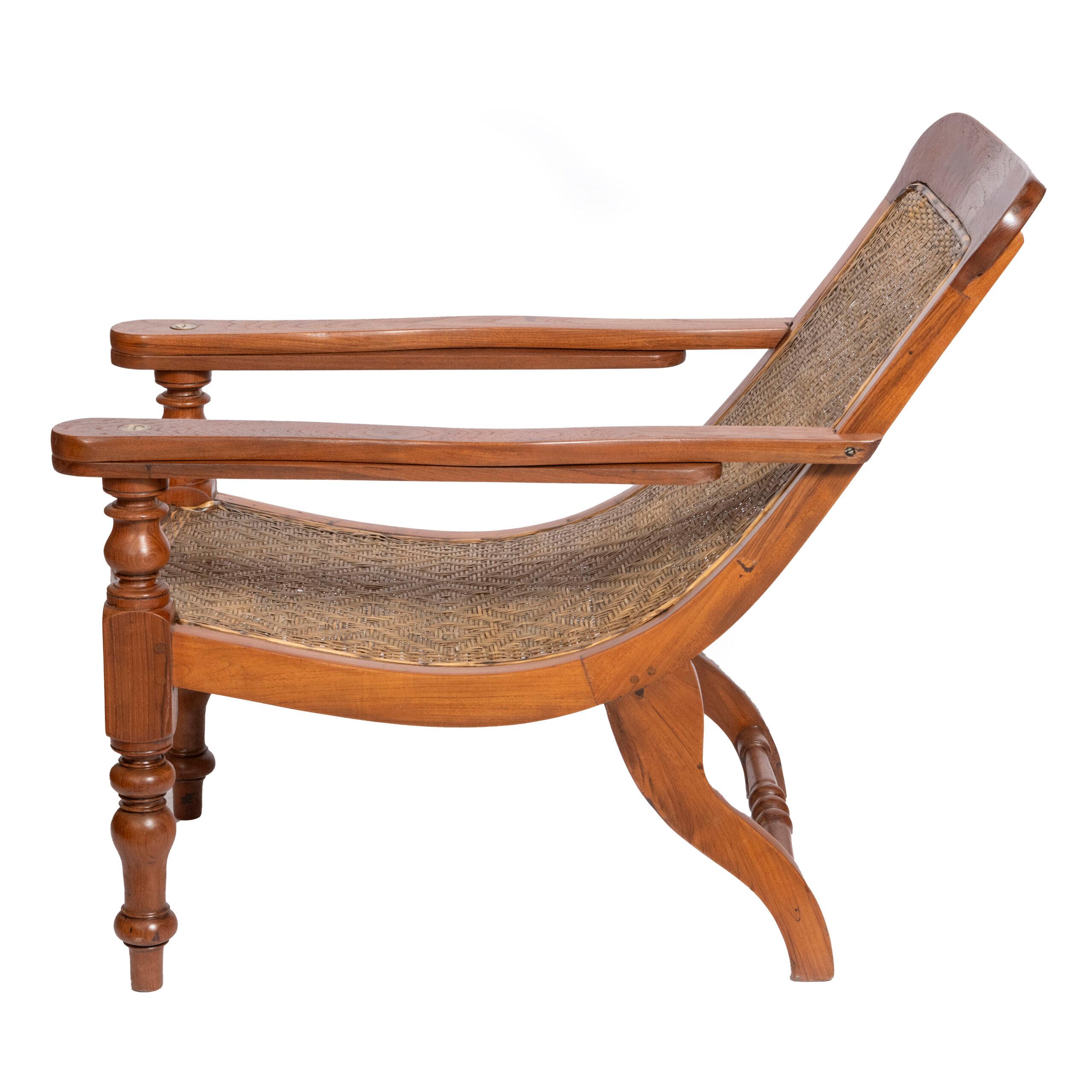 Pair of Anglo Indian Plantation Chairs, India circa 1900 In Good Condition In Knutsford, GB