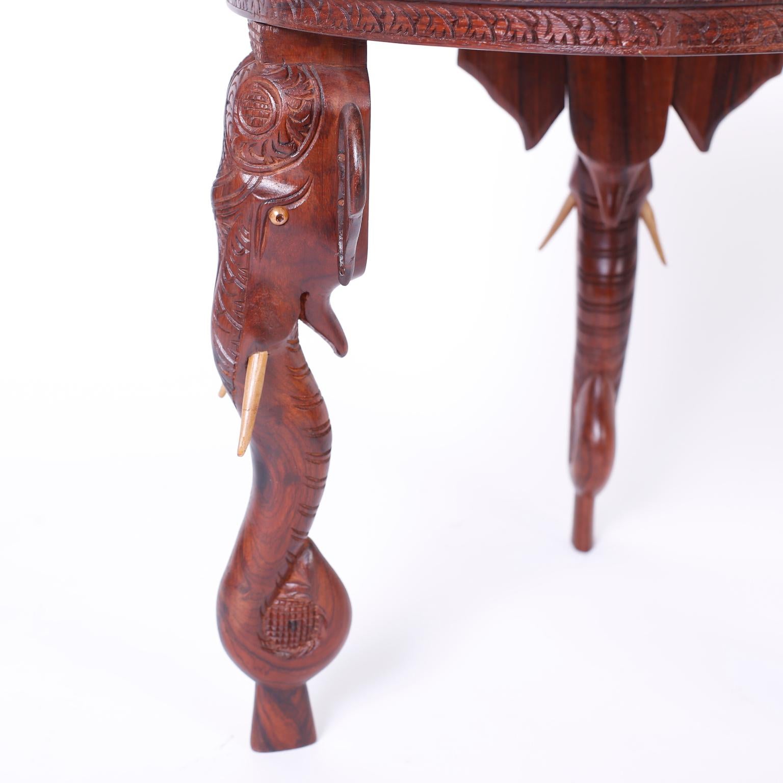 Paar anglo-indische Tische oder Ständer aus Palisanderholz (Rosenholz) im Angebot