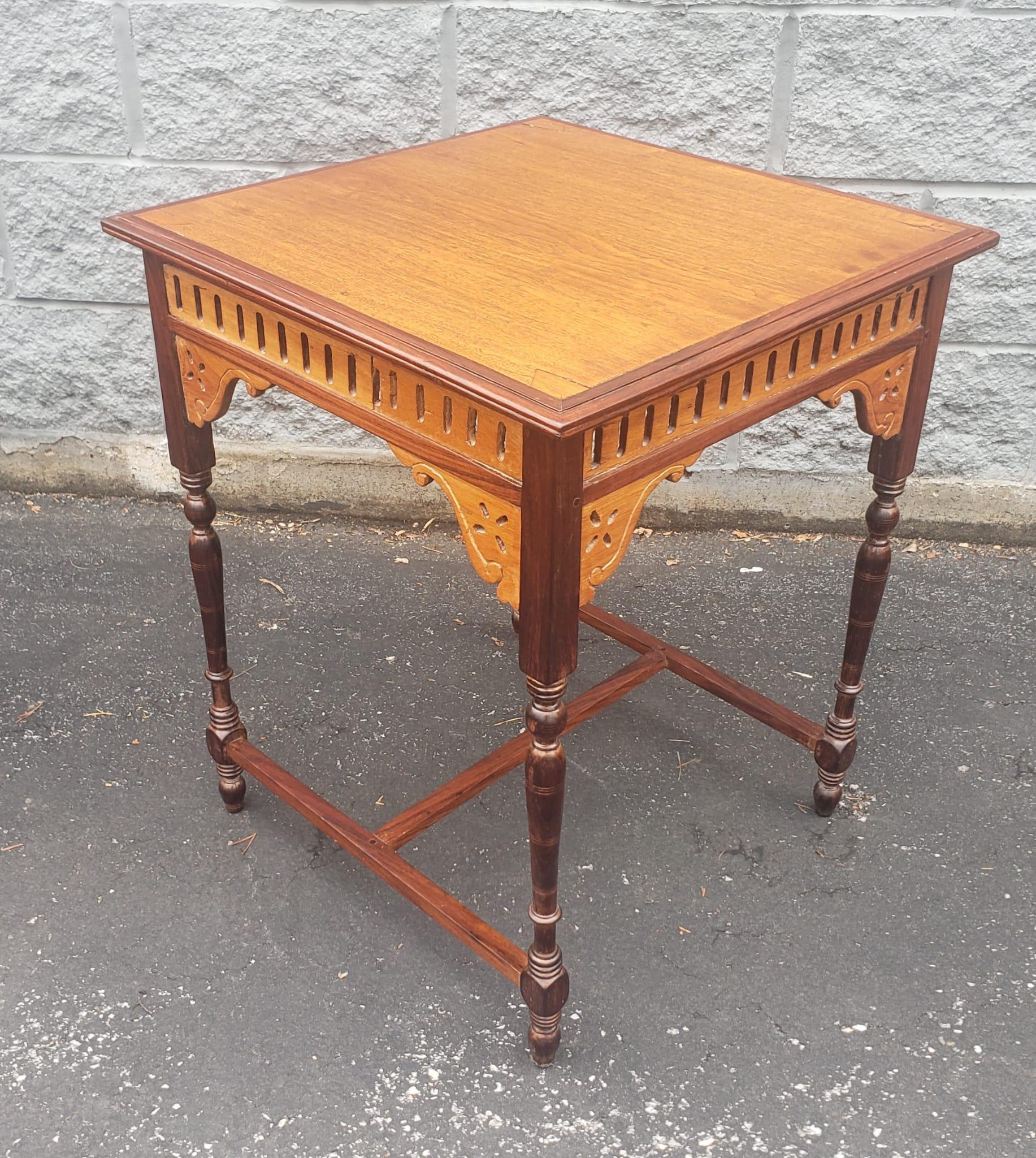 Asian Pair of Anglo-Indian Victorian Style Walnut and Rosewood Square Side Tables For Sale