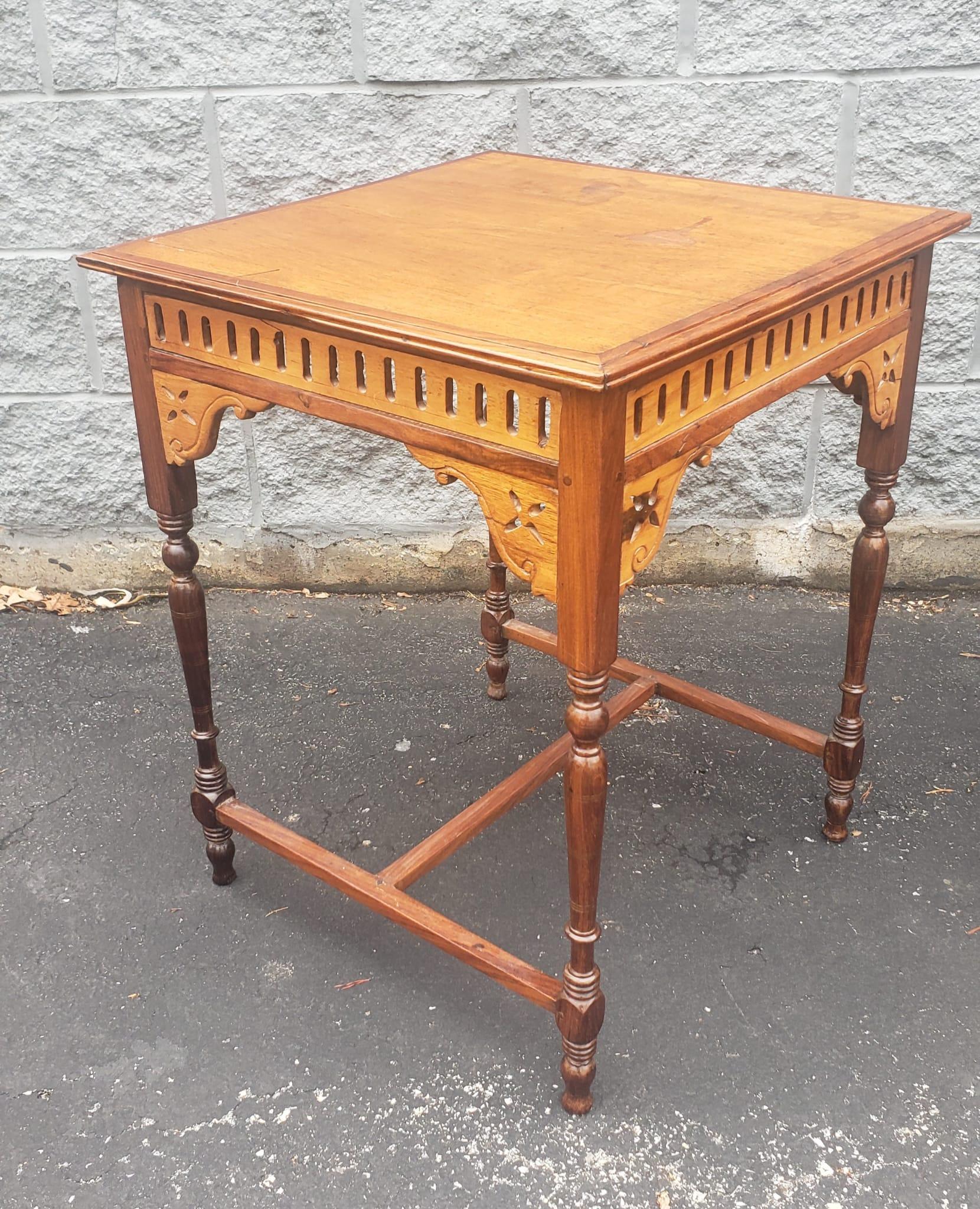 20th Century Pair of Anglo-Indian Victorian Style Walnut and Rosewood Square Side Tables For Sale