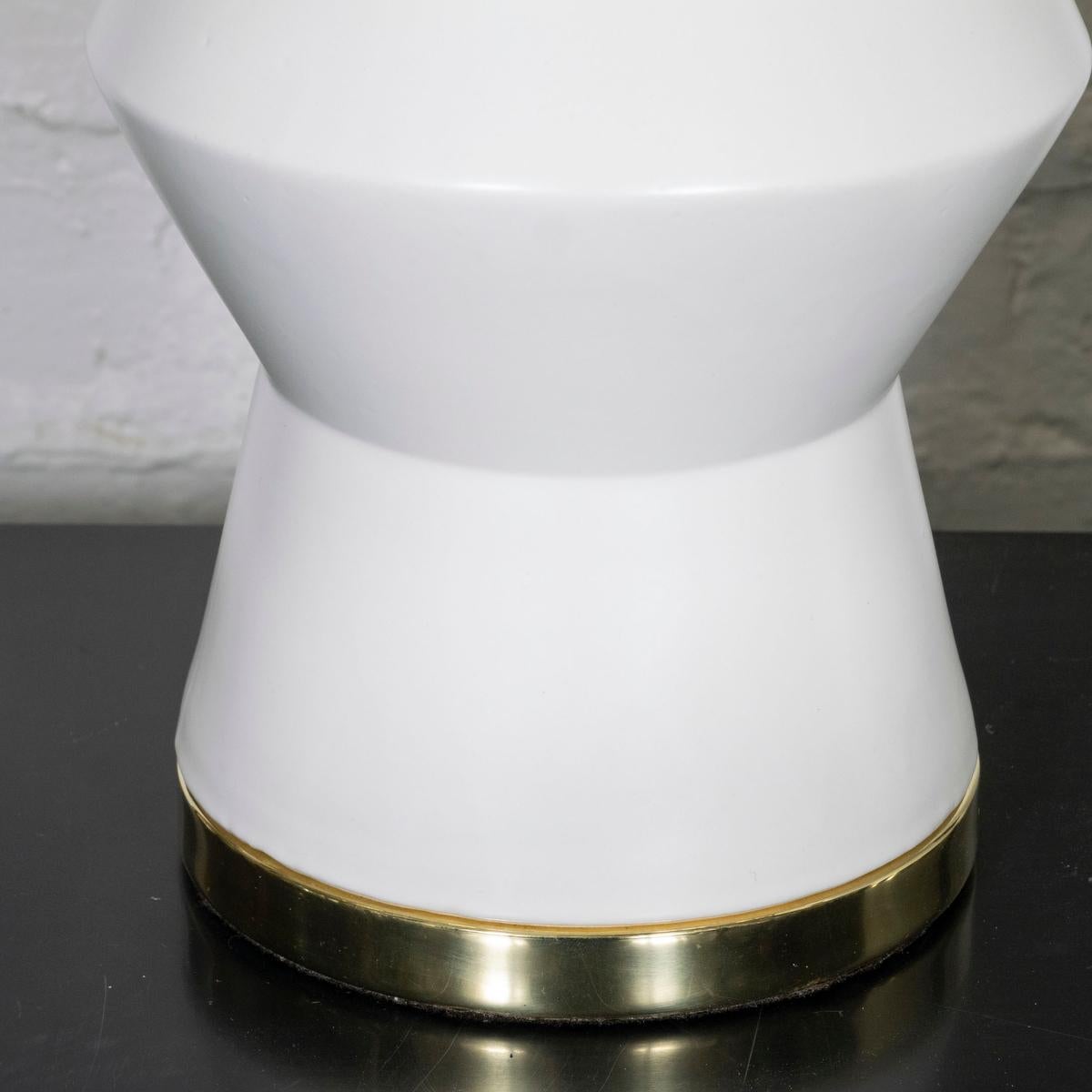 Pair of angular ceramic table lamps In Good Condition For Sale In Tarrytown, NY