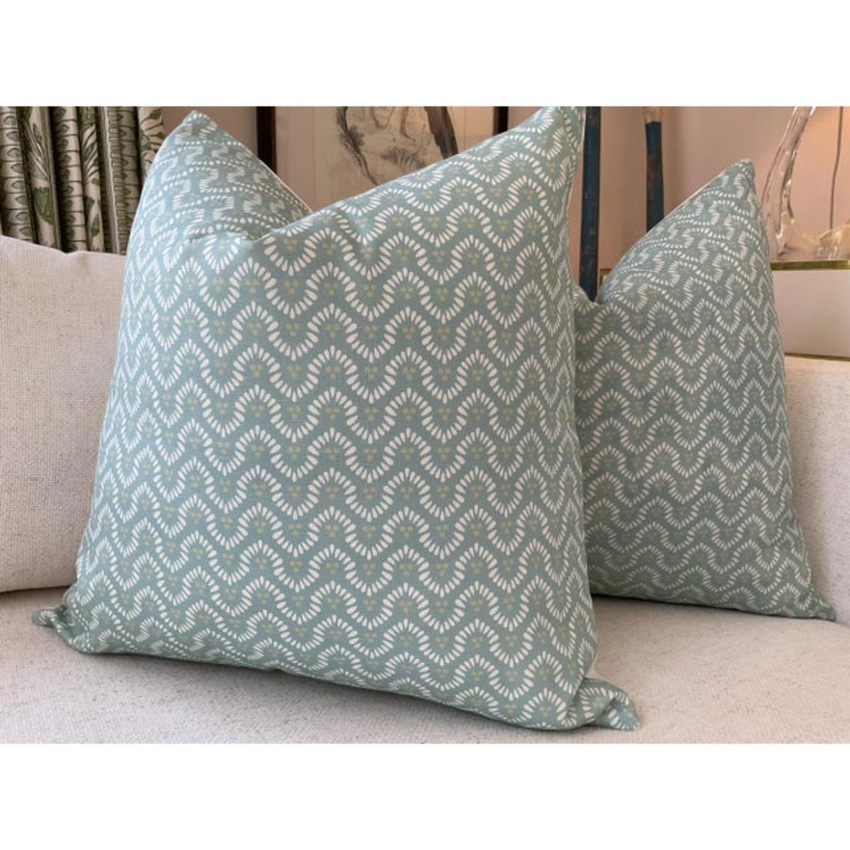 Anna French for Thibaut lo fa di nuovo! Dalla collezione Willow Tree arriva un altro favoloso tessuto di tendenza. La striscia 