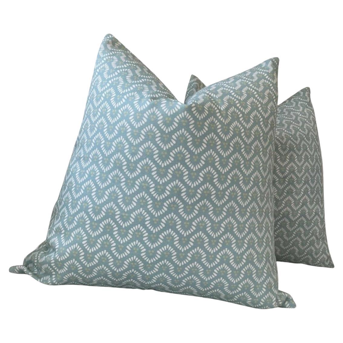 Coppia di cuscini "Wynford" di Anna French for Thibaut in blu Spa