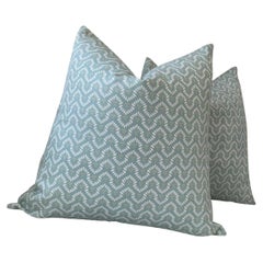 Coppia di cuscini "Wynford" di Anna French for Thibaut in blu Spa