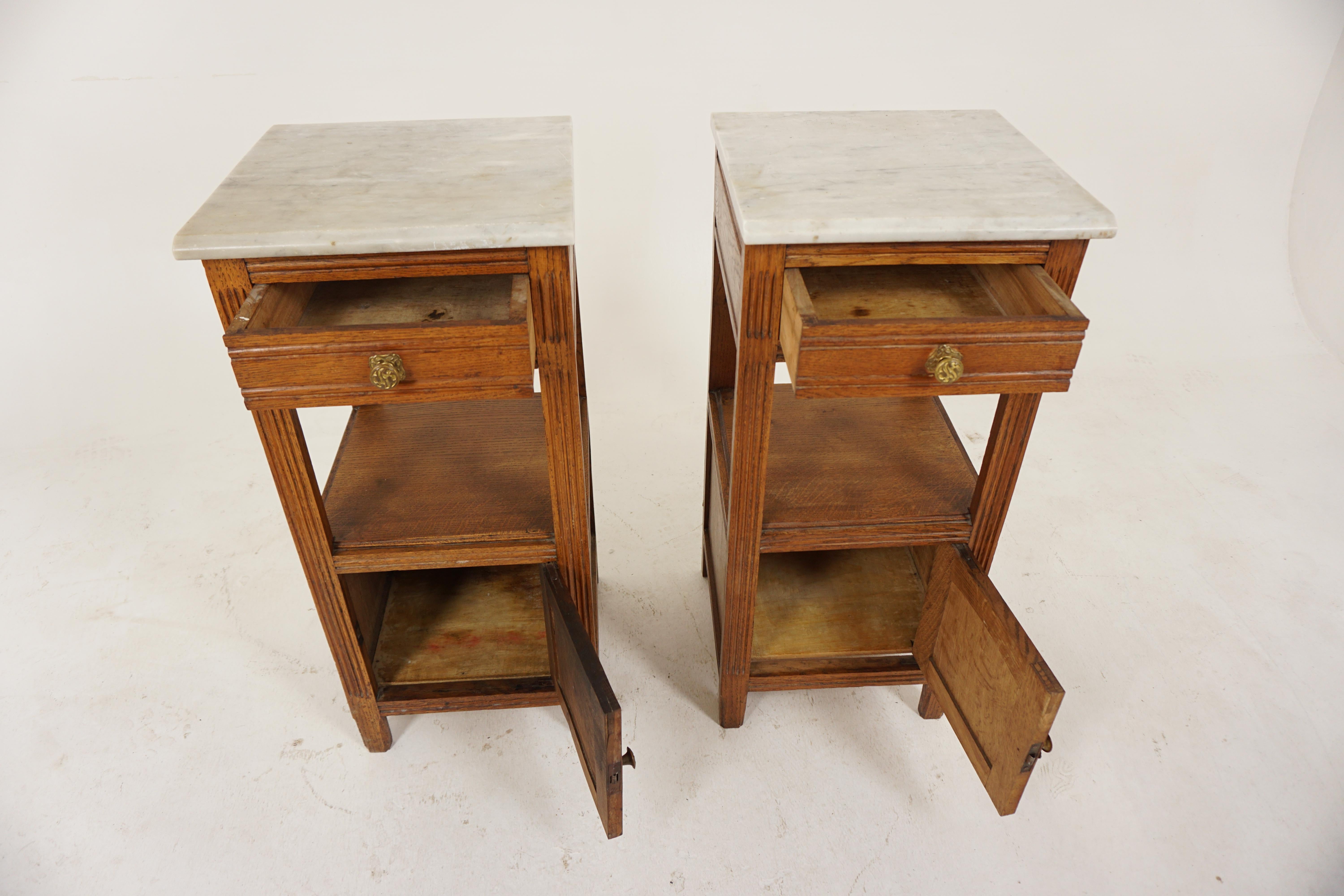 Pair of Ant. French Marble Top Oak Nightstand Bedside, Lamp Tables, France, 1900 In Good Condition In Vancouver, BC