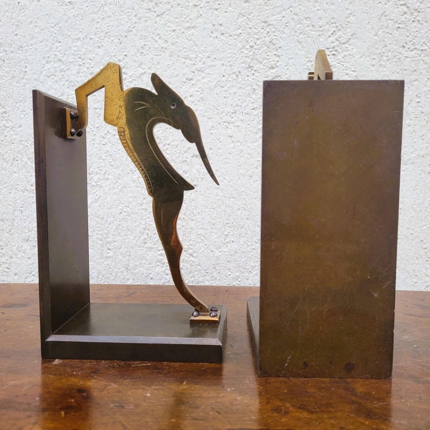 Coppia di reggilibri in antilope, bronzo, XX secolo in vendita 2