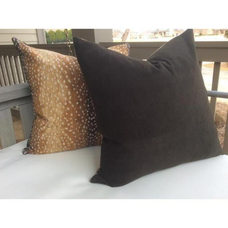 Splendidi cuscini in ciniglia intrecciata con motivo 