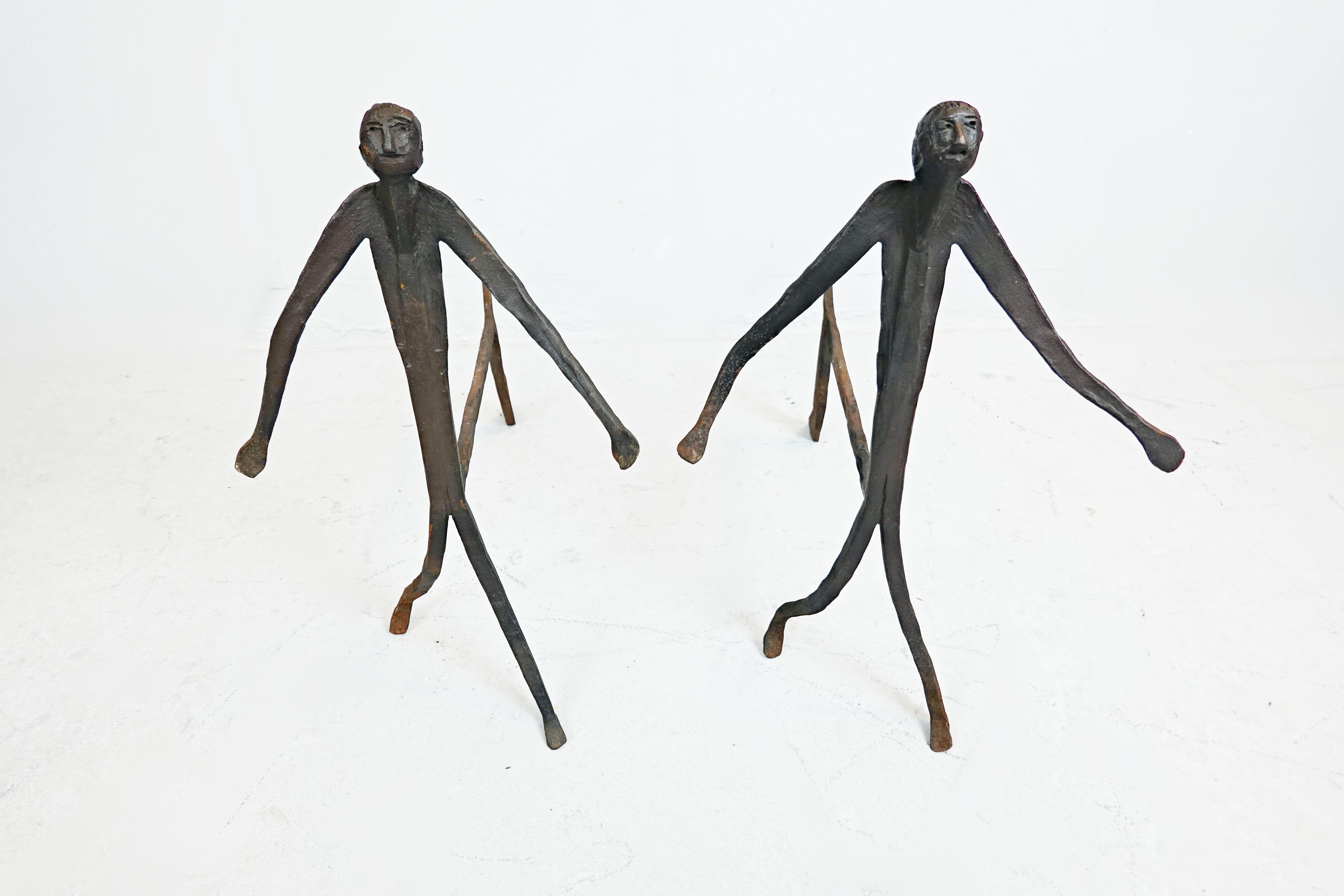 Pair of Anthropomorphic Iron Firedogs In Good Condition In Brussels, BE