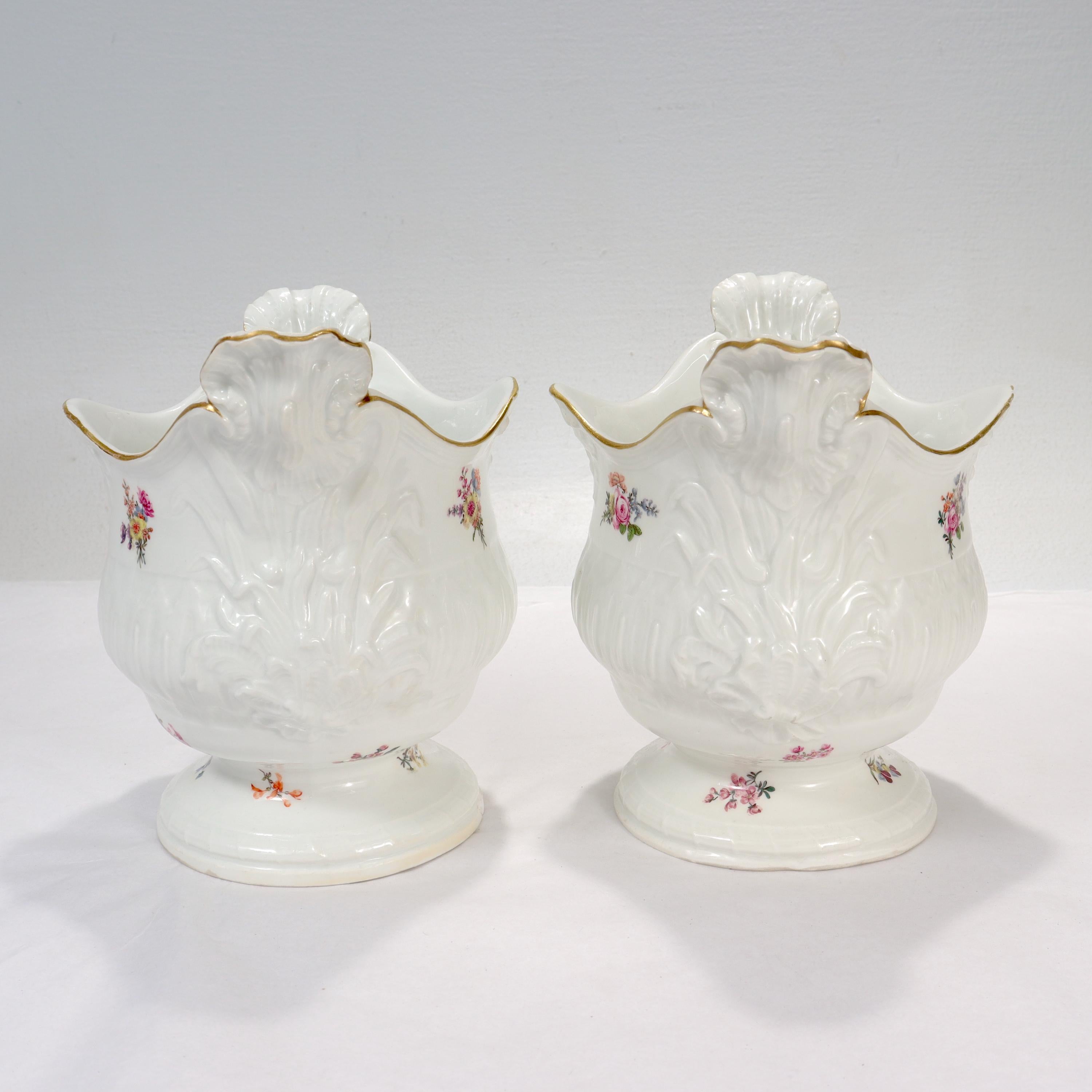 Pair of Antique 18th / 19th Century Meissen Porcelain Cachepots or Flower Pots In Good Condition For Sale In Philadelphia, PA