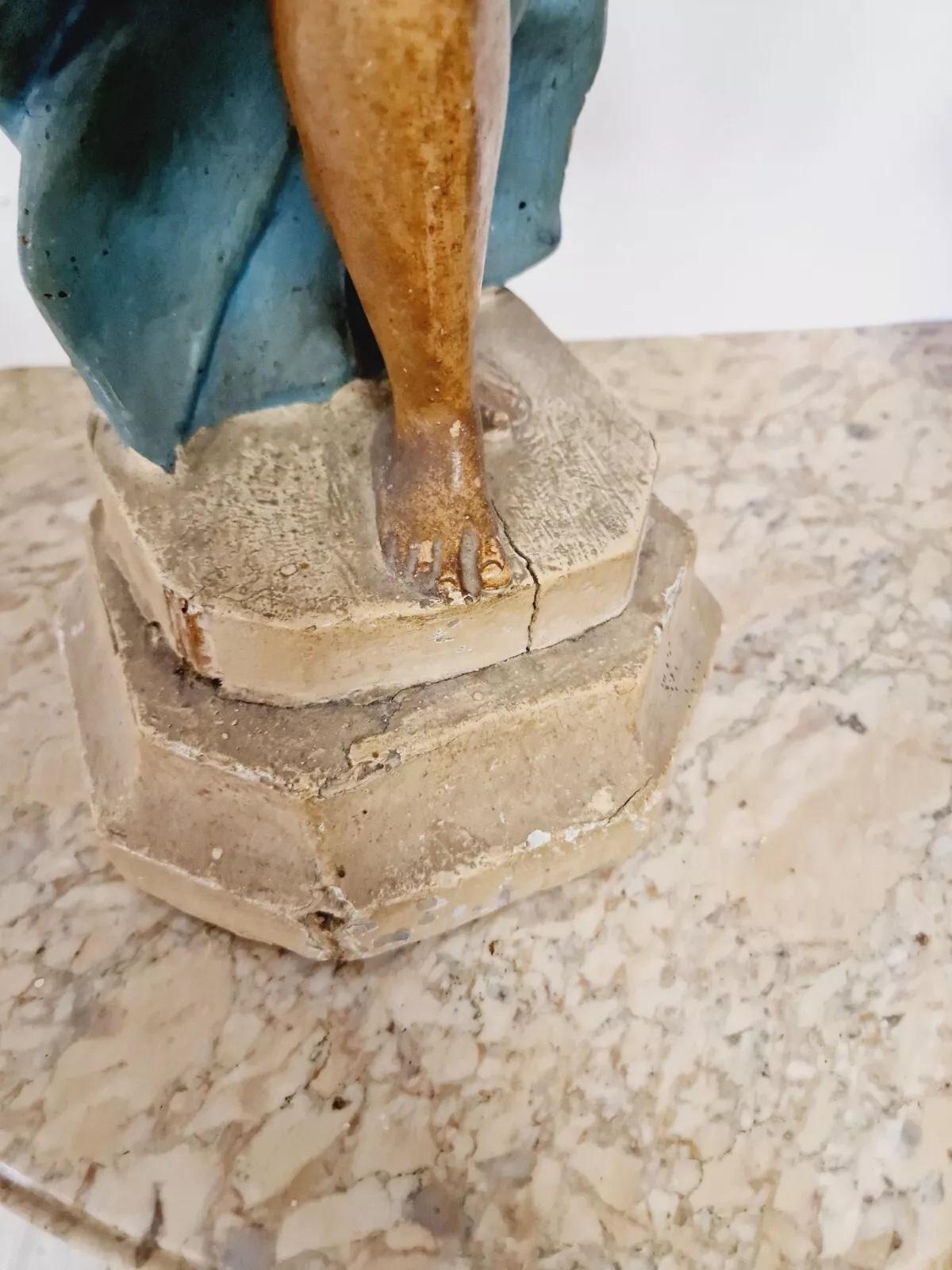 Fino al XVIII secolo Coppia di antichi porta torce ad angelo del XVIII secolo in vendita