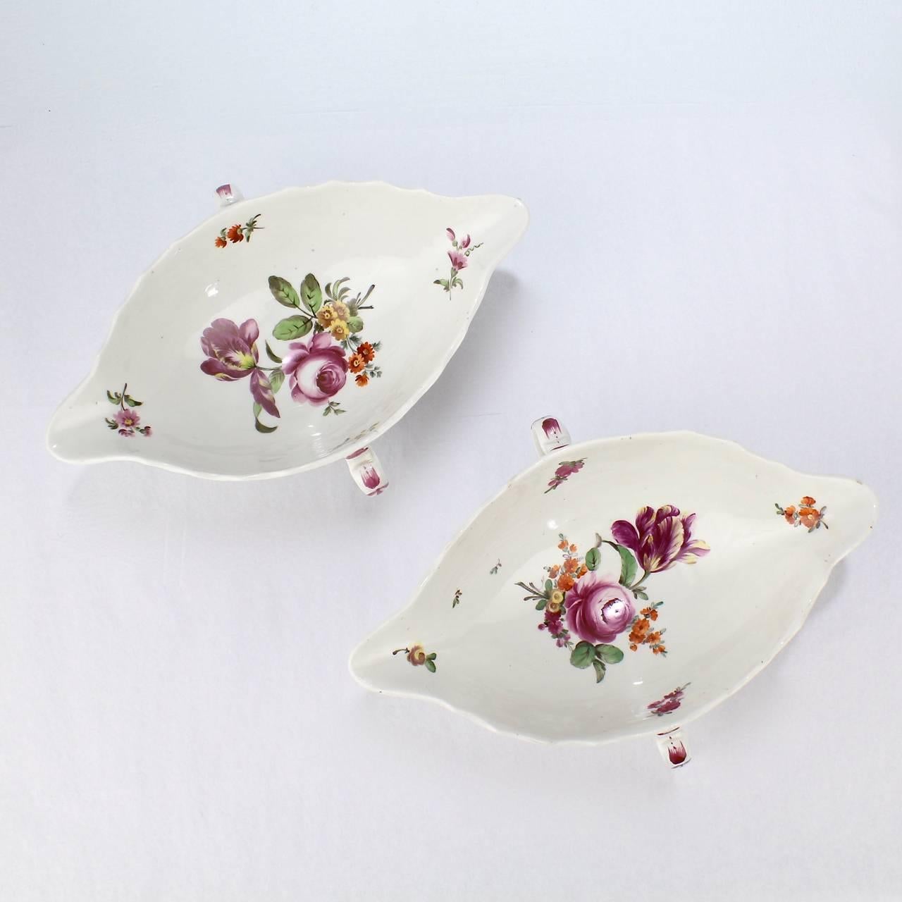 Hand-Painted Pair of Antique 18th Century Imperial Vienna Porcelain Sauce or Gravy Boats For Sale