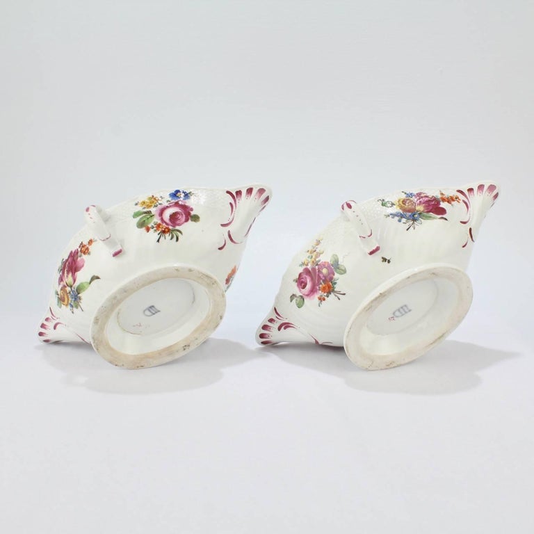 Pair of Antique 18th Century Imperial Vienna Porcelain Sauce or Gravy Boats For Sale 2