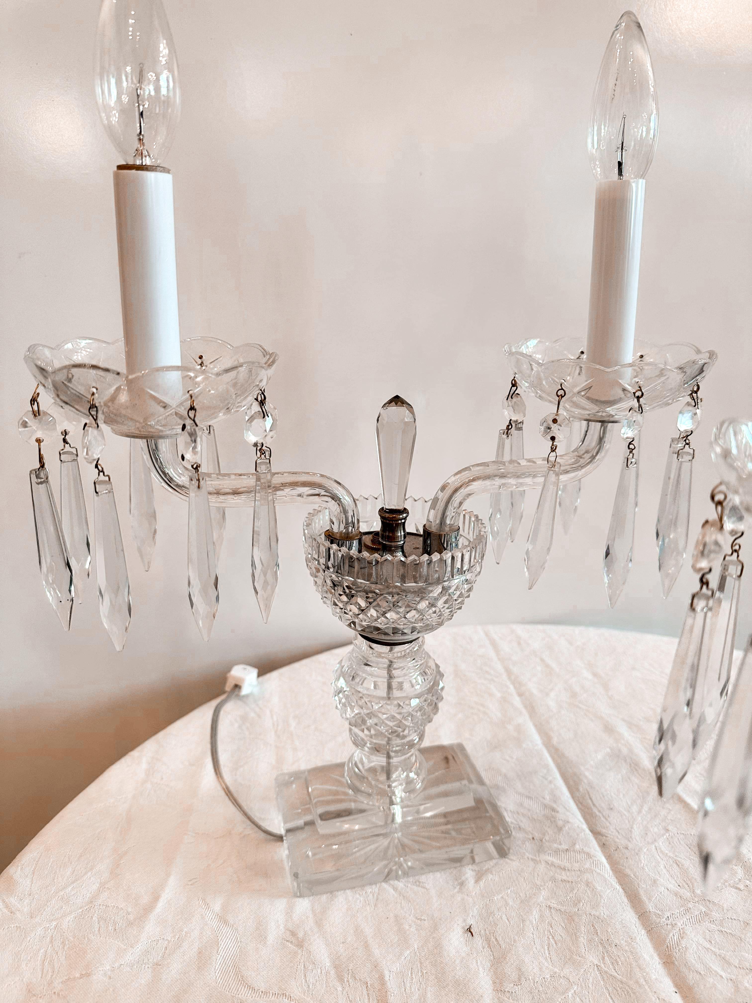 Tell me if you've ever in your life seen a pair of crystal chandelier style lamps that didn't immediately make you think of Marilyn Monroe's earrings? I surely can't be the only one! The woman had excellent taste in jewelry, just the same as the