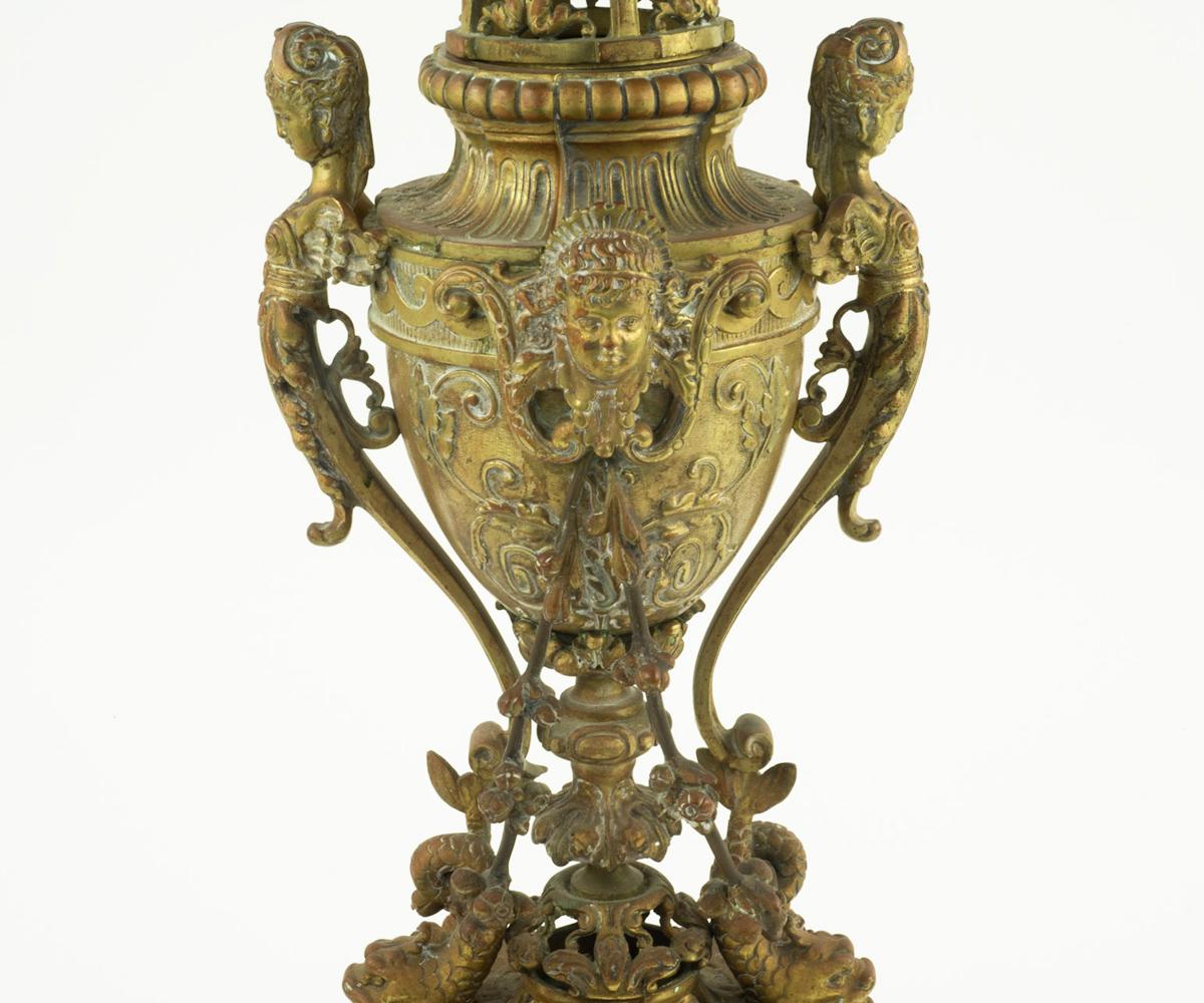 Pair of Antique 19th Century European Gilt Bronze Perfume or Incense Burners In Good Condition For Sale In Laguna Beach, CA