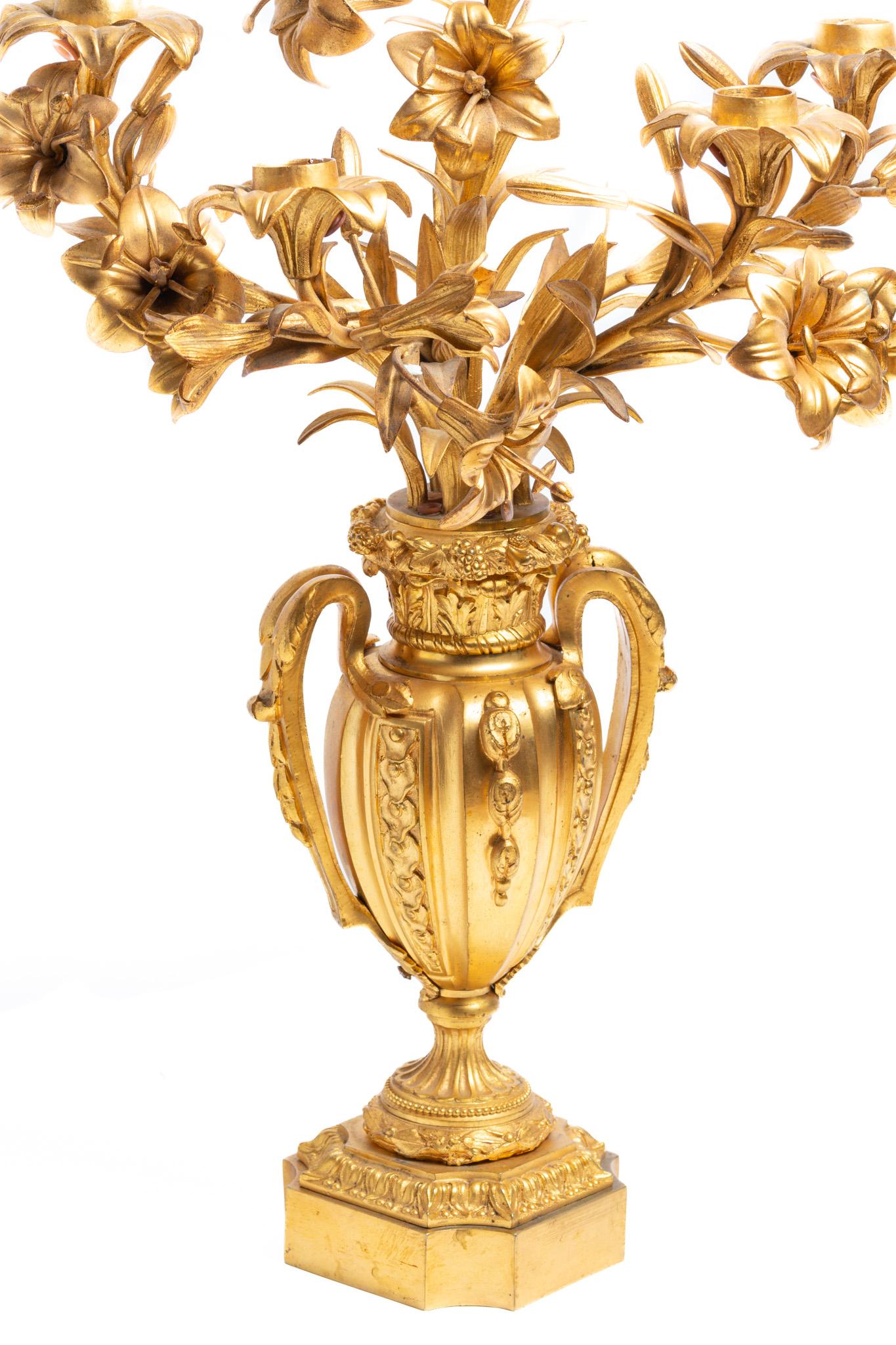 Paire de chandeliers anciens en bronze doré du 19e siècle français en vente 6