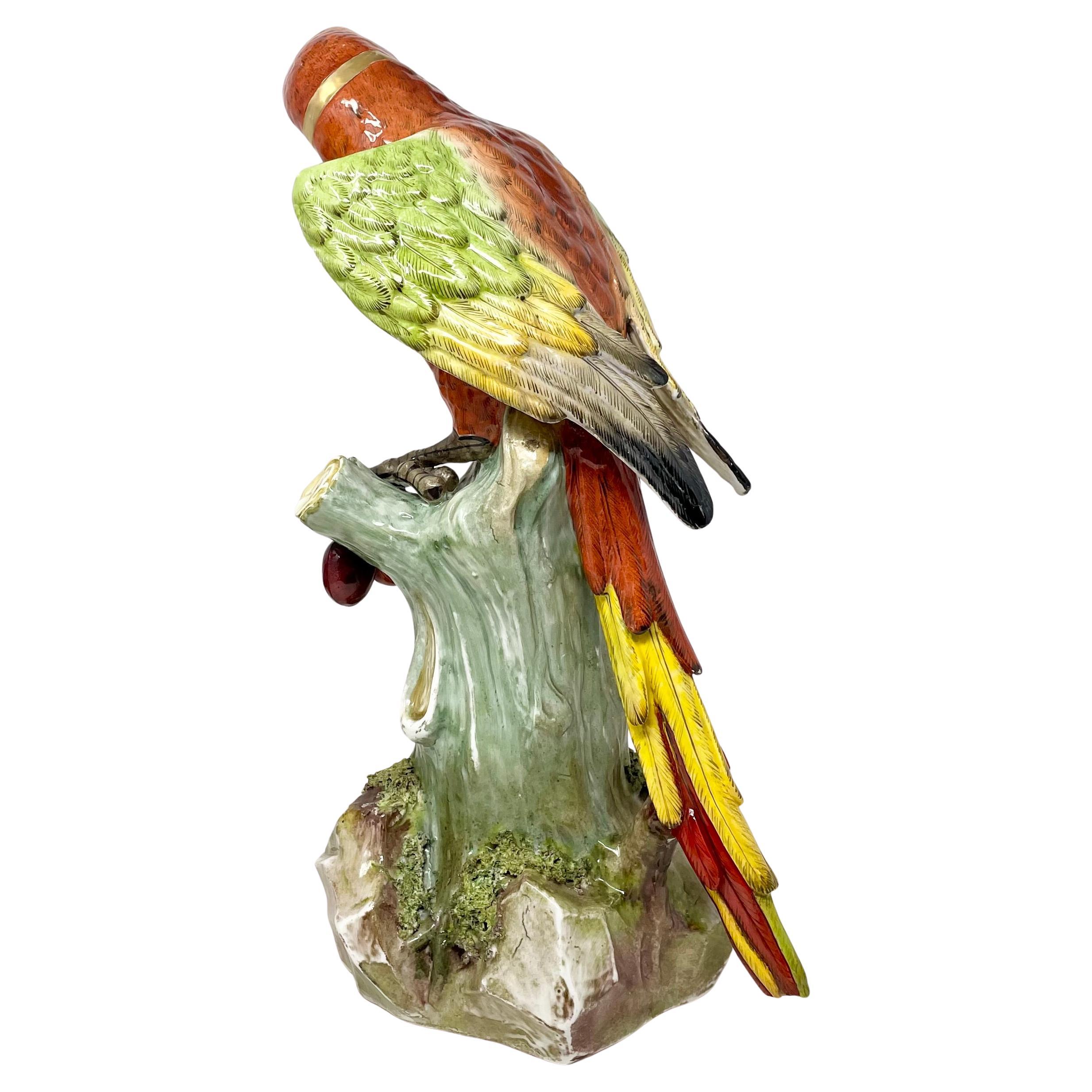 Coppia di statue di pappagalli multicolore in porcellana continentale del XIX secolo. in vendita 5