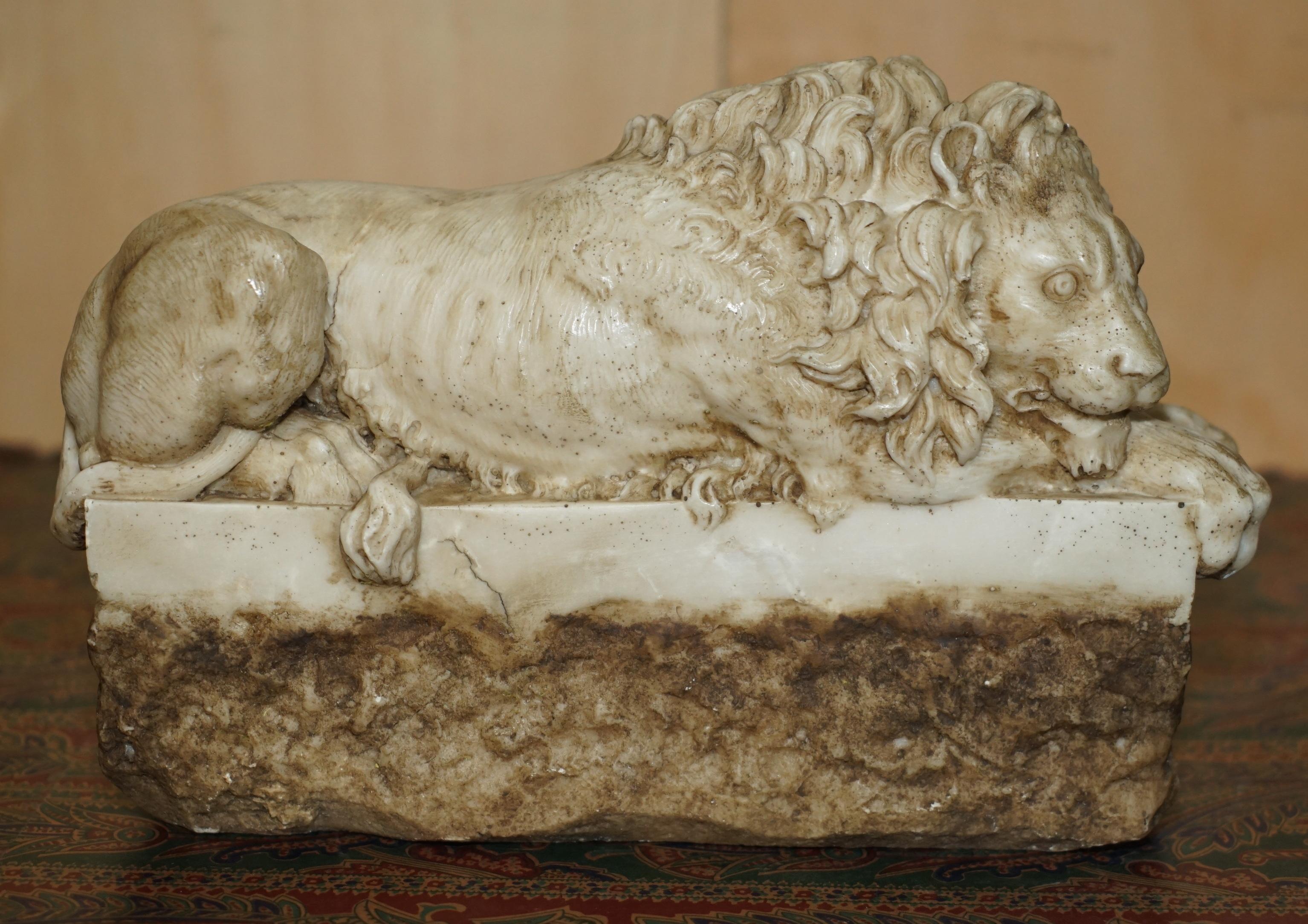 par de leones antiguos italianos del siglo xix antonio canova de la tumba del papa clemente Hecho a mano en venta