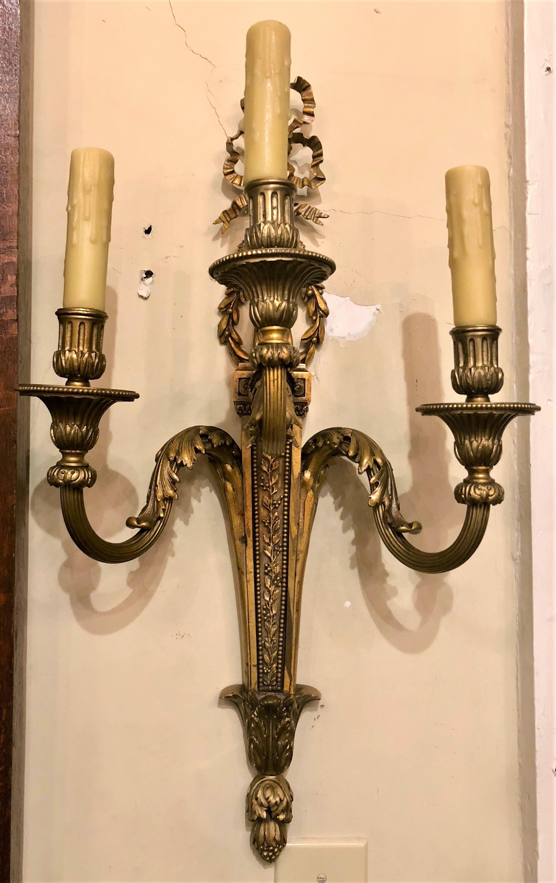 Pair of Antique 19th Century French Louis XVI Gold Bronze Sconces In Good Condition For Sale In New Orleans, LA