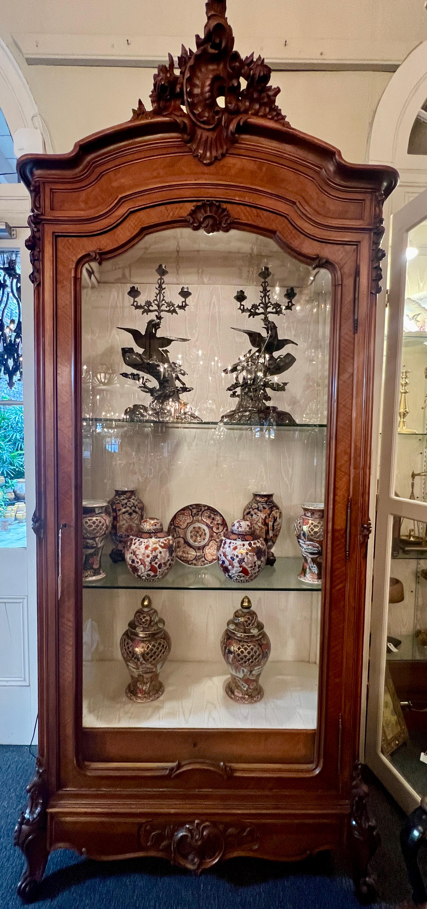 Porcelaine Paire de pots à gingembre anciens en porcelaine du 19ème siècle avec couvercles, vers 1890. en vente