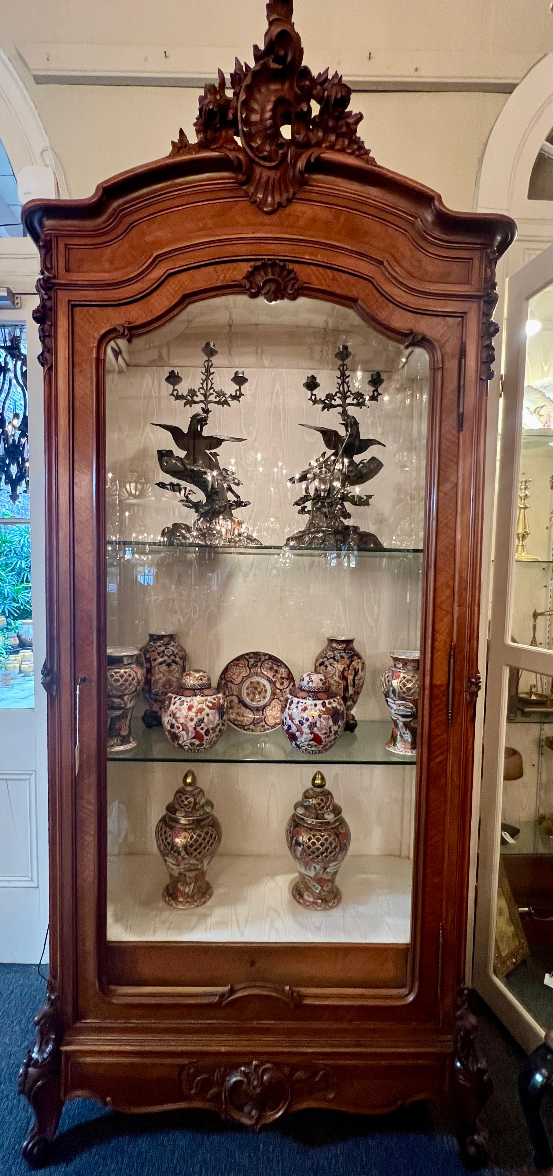 Pair of Antique 19th Century Porcelain Ginger Jars with Lids, Circa 1890. For Sale 2