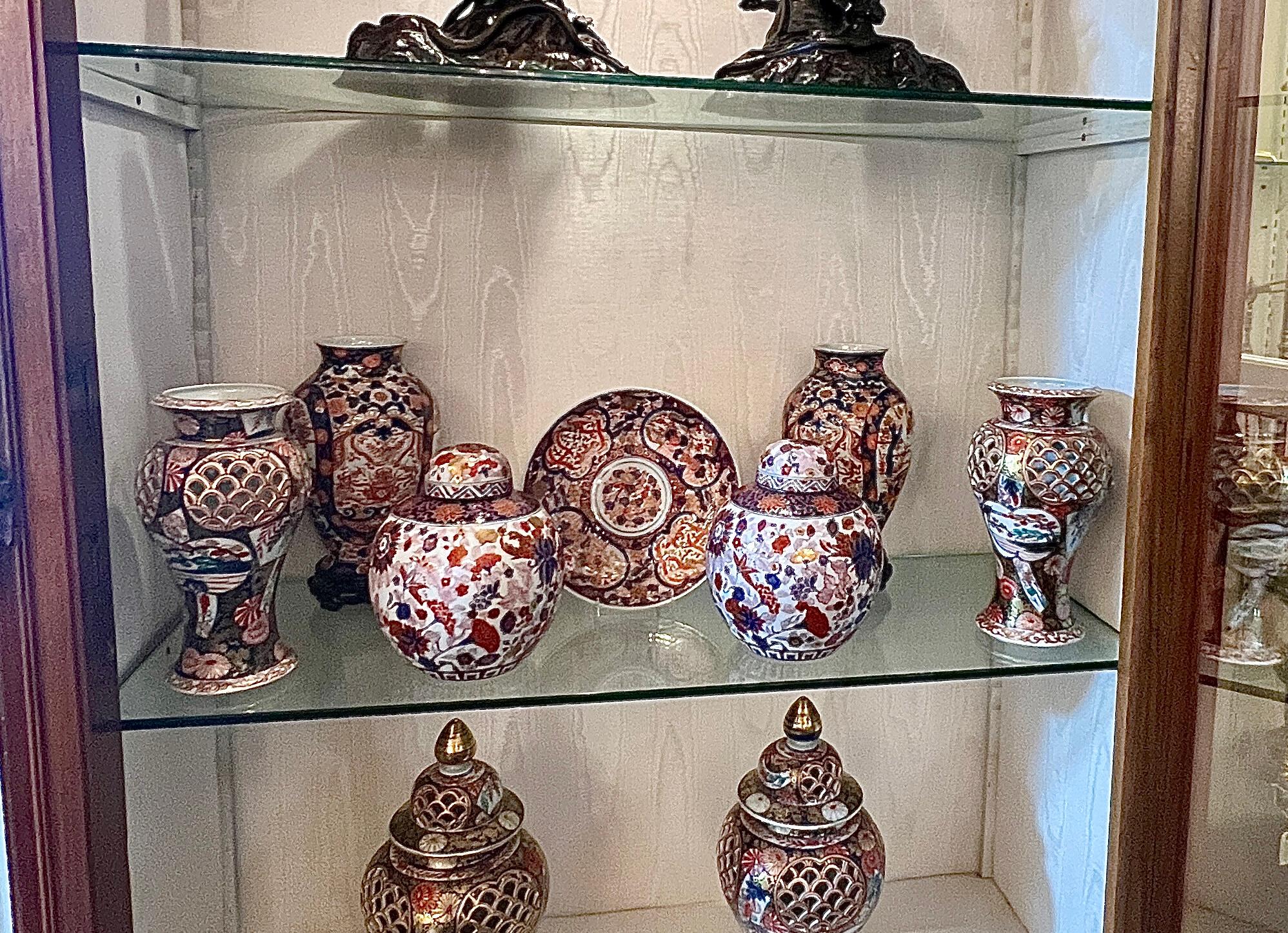 Paire de pots à gingembre anciens en porcelaine du 19ème siècle avec couvercles, vers 1890. en vente 1