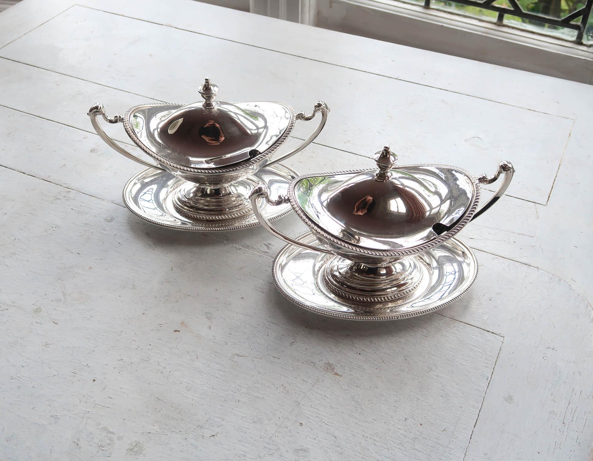Early 20th Century Pair of Antique Adam Style Silver Plated Tureens. English C.1920 For Sale