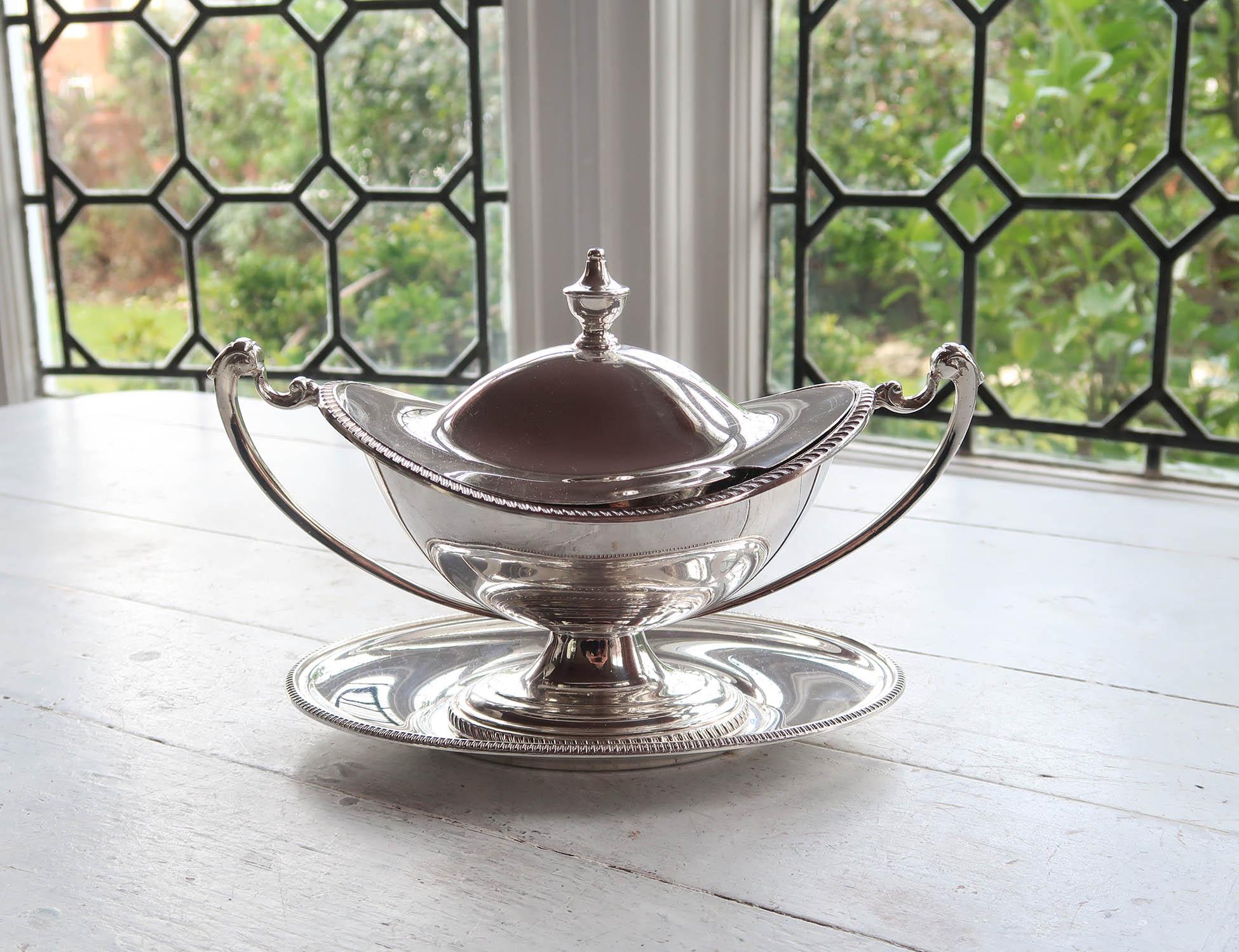 Pair of Antique Adam Style Silver Plated Tureens. English C.1920 For Sale 3
