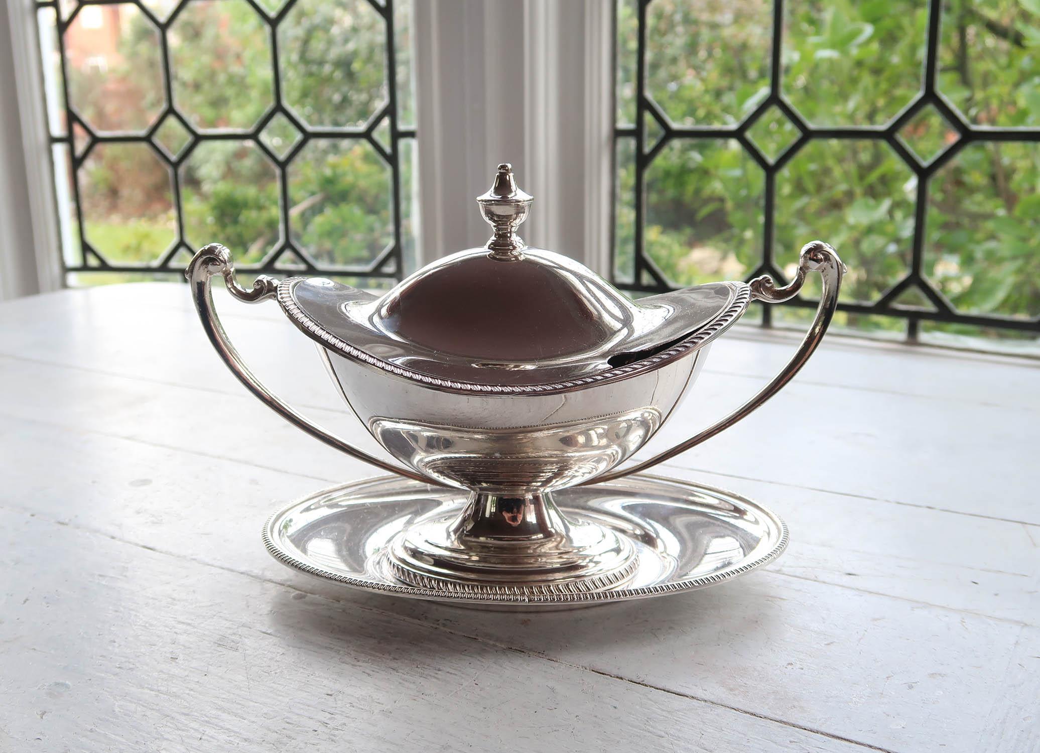 Pair of Antique Adam Style Silver Plated Tureens. English C.1920 For Sale 4