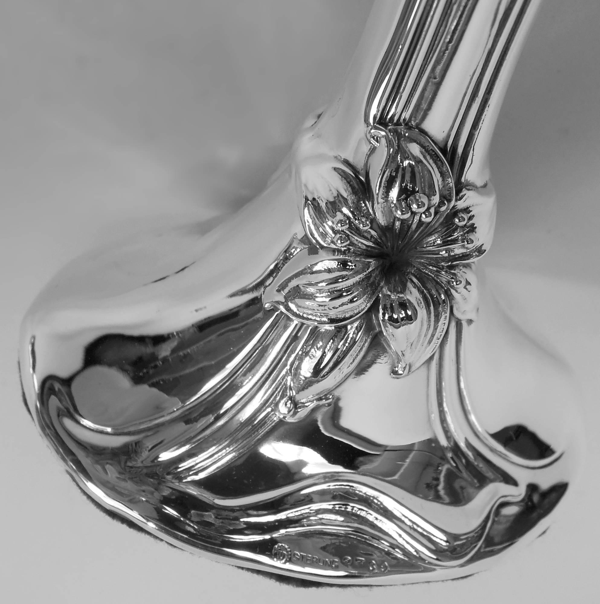 20th Century Pair of Antique American Art Nouveau Sterling Silver Candlesticks For Sale